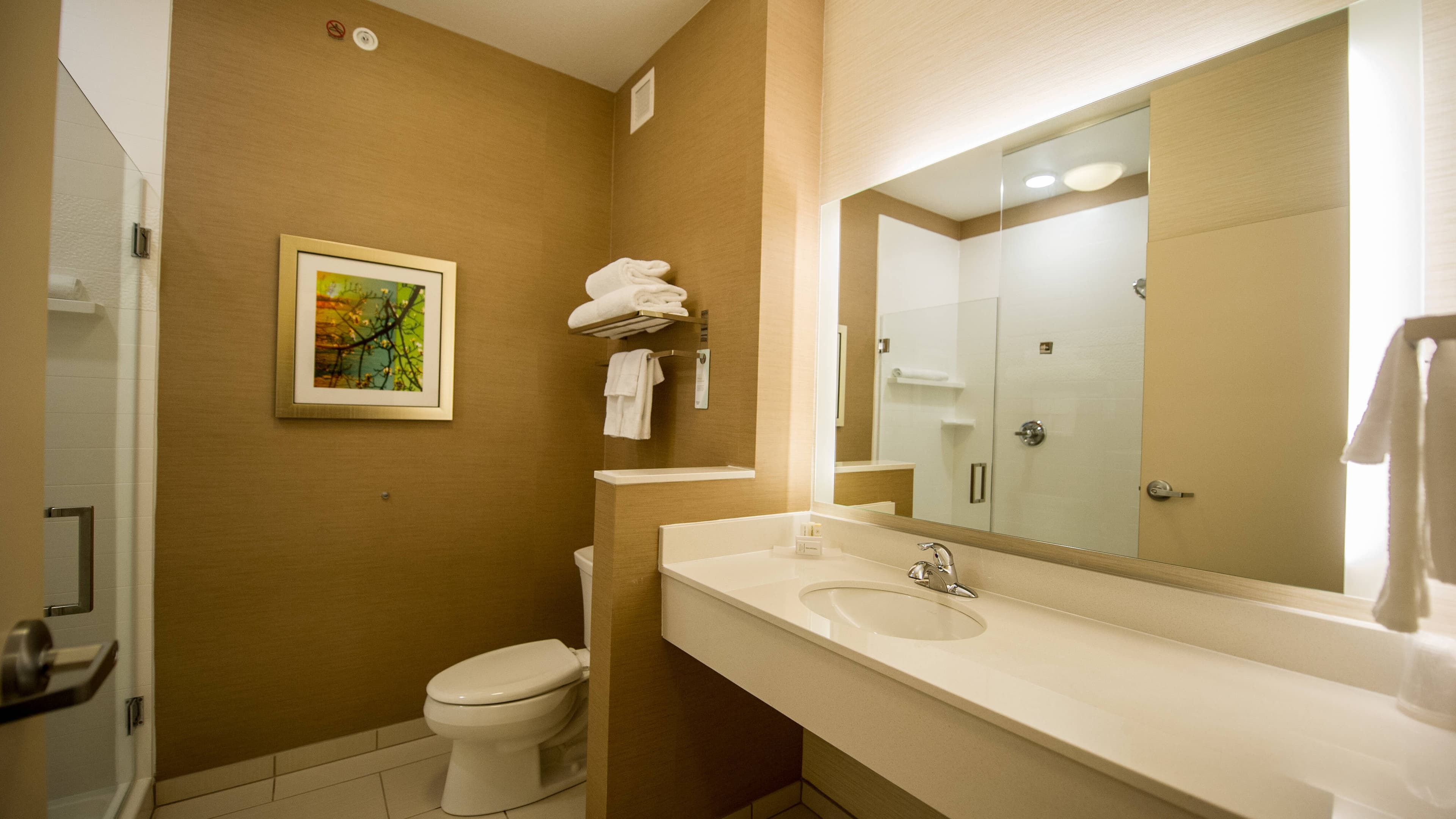 Fairfield Inn & Suites Cambridge — 14