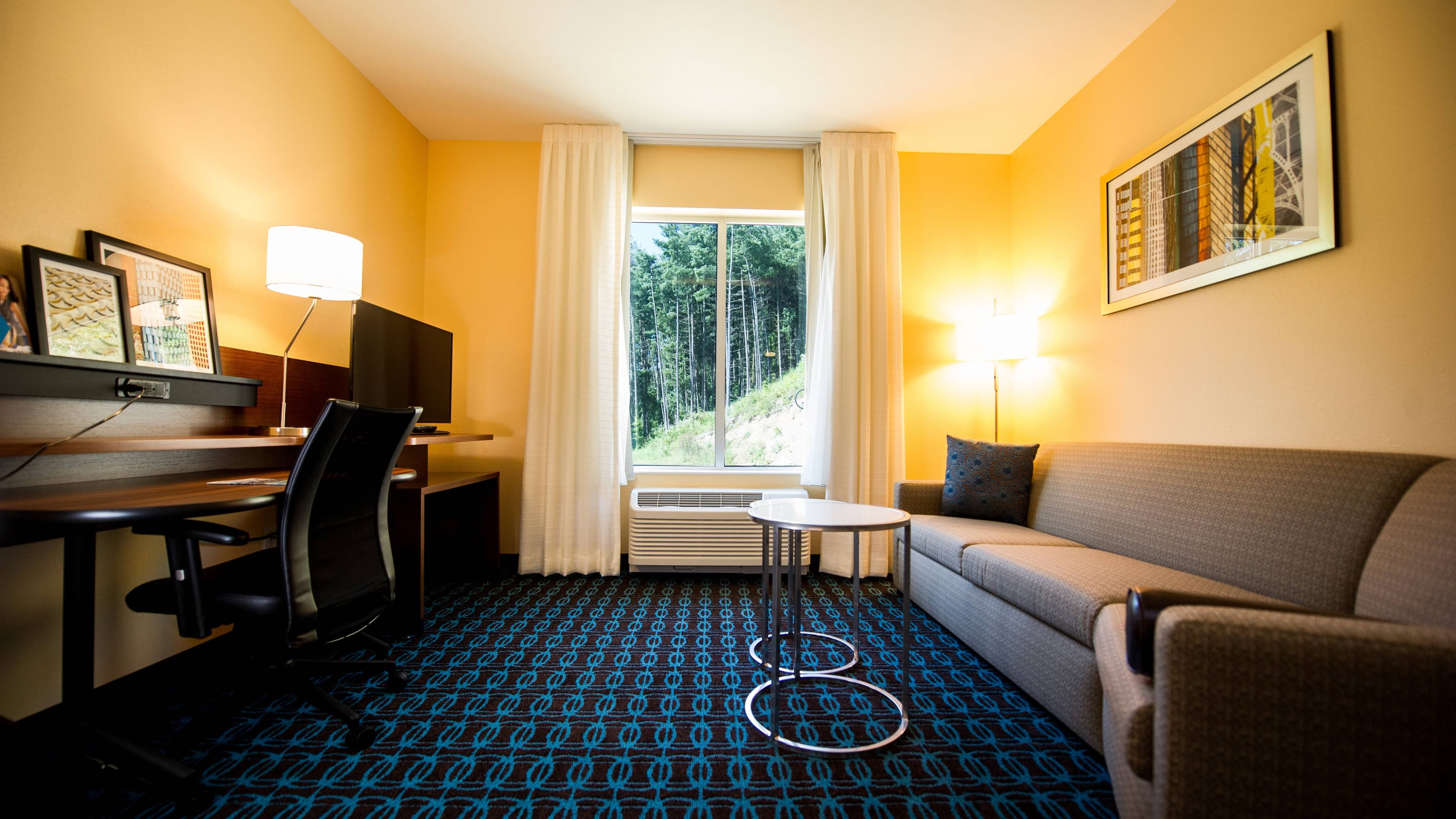 Suite - Image 1