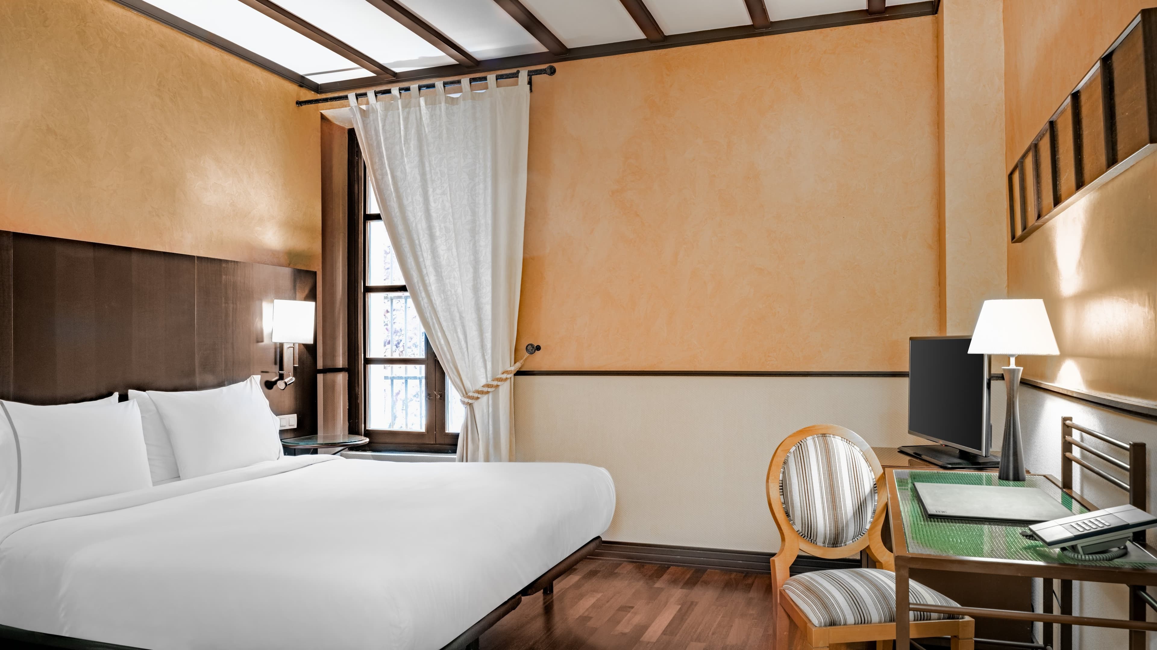 AC Hotel Ciudad de Tudela - Image 2