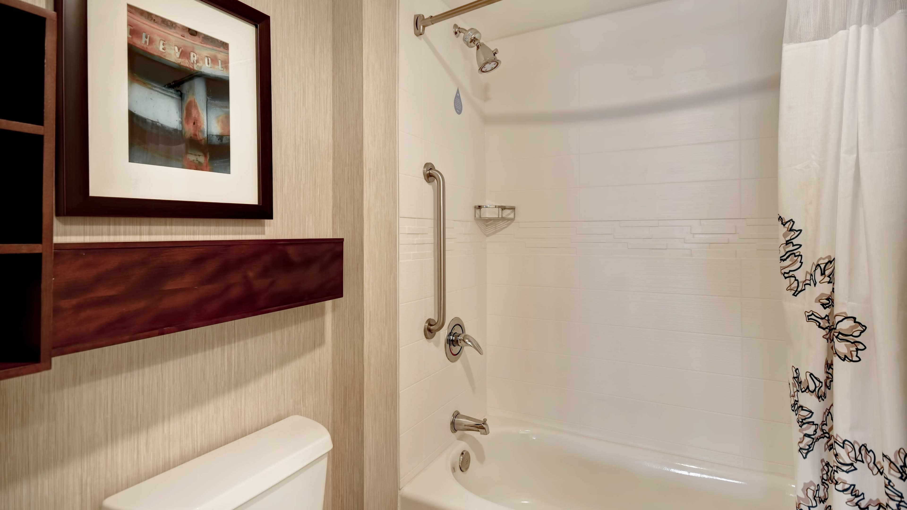 1 Bedroom Suite - Image 6