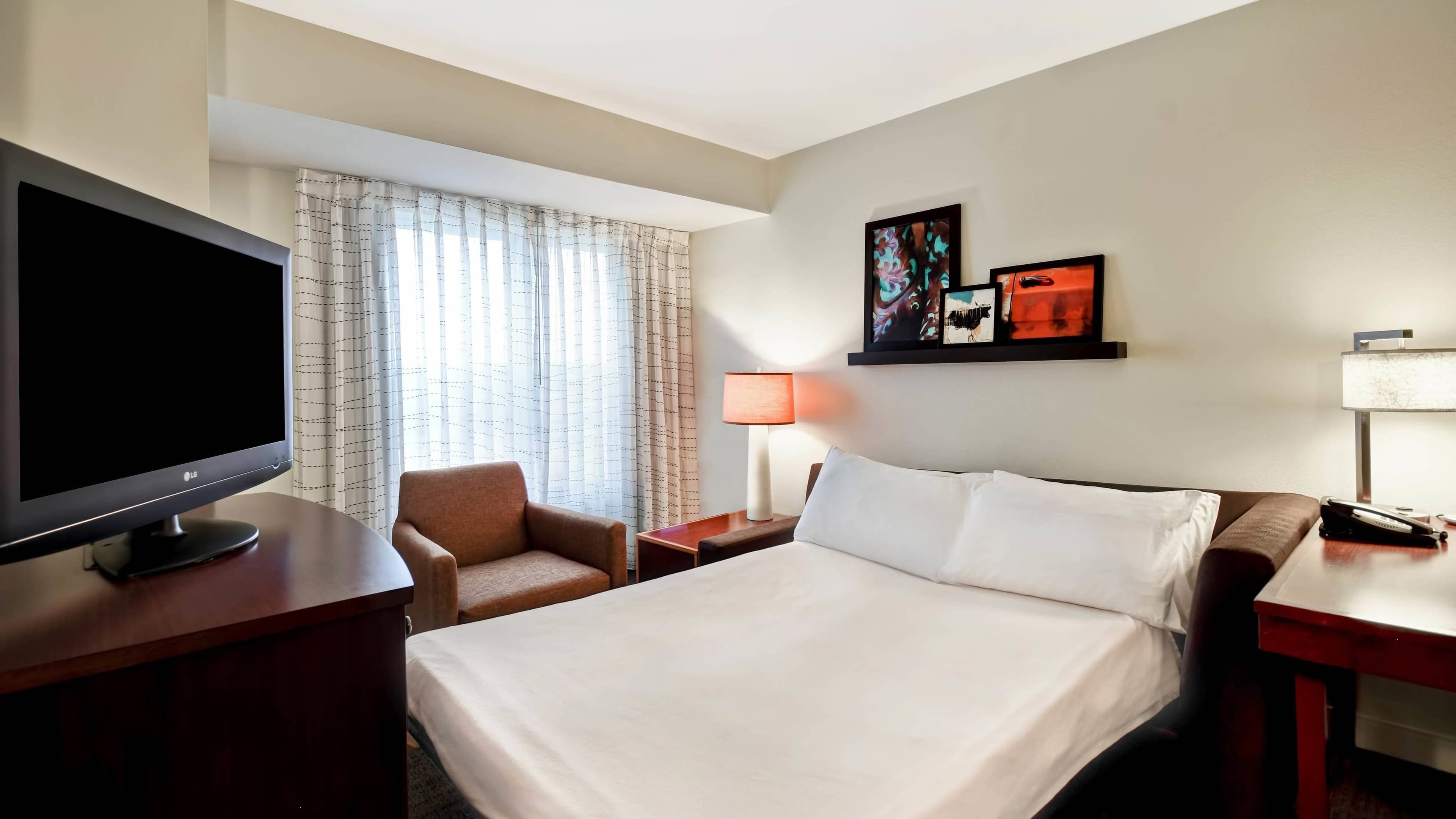1 Bedroom Suite - Image 4