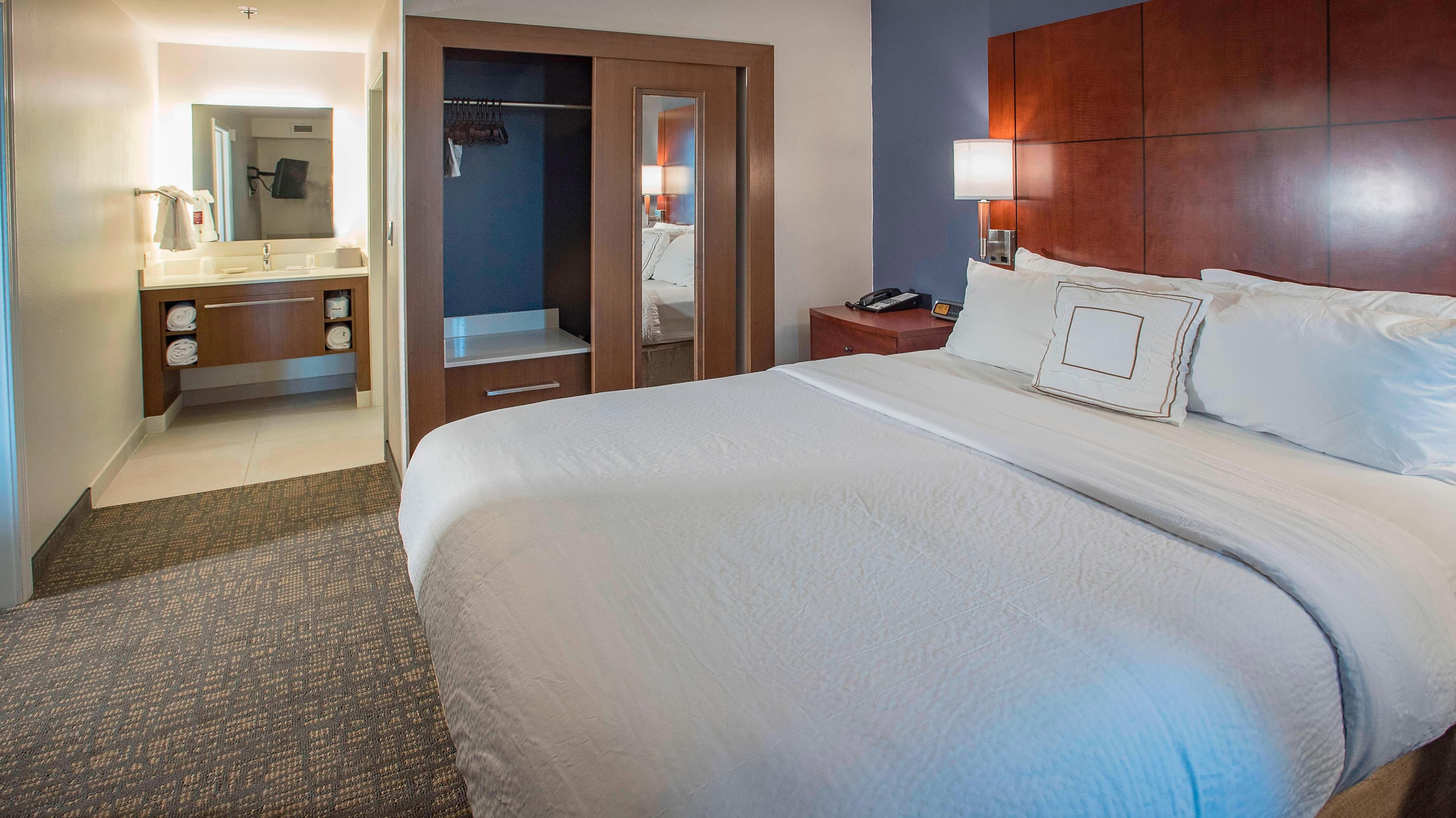 Holiday Inn Express Pensacola Downtown — 35