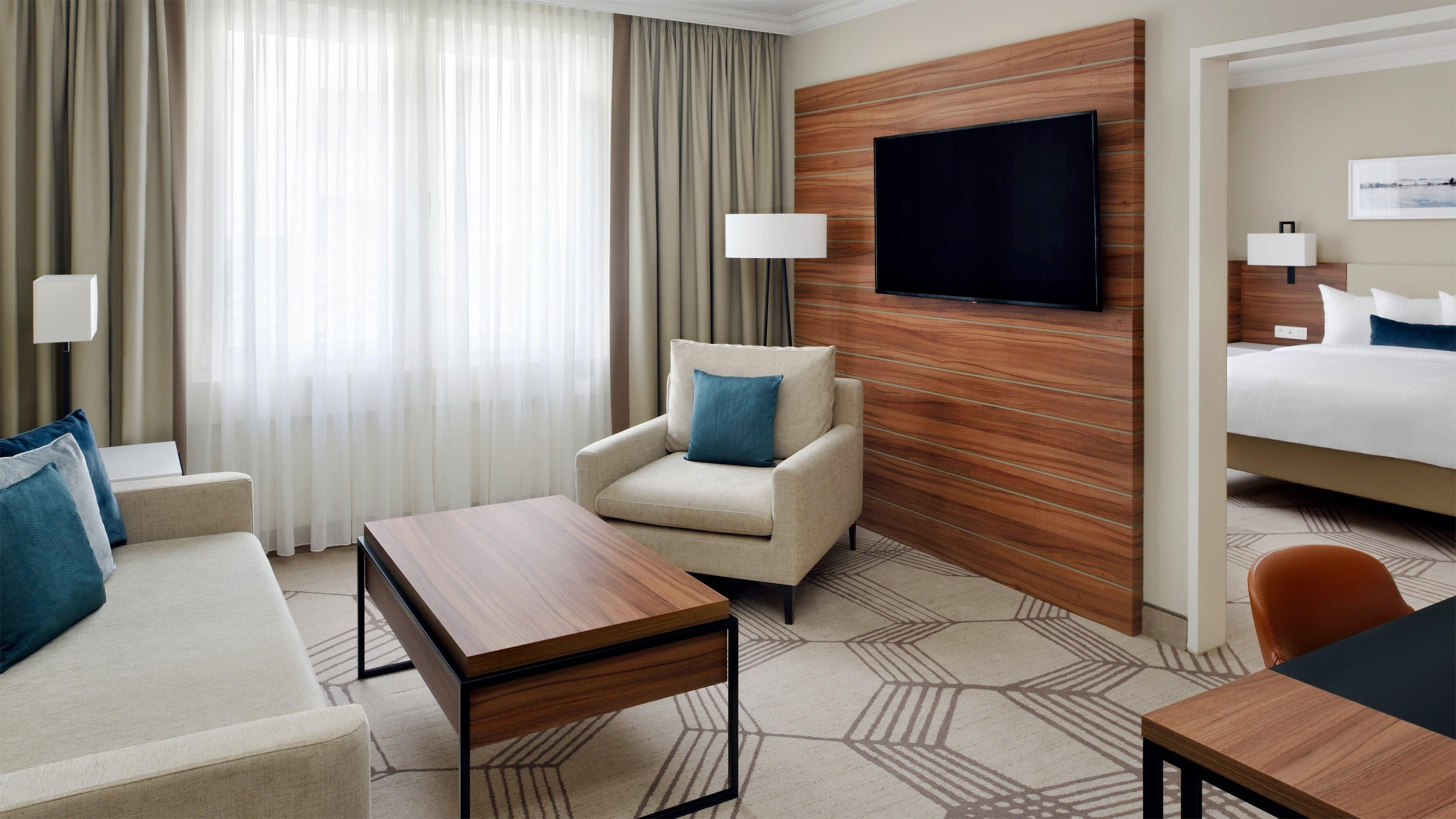 Prague Marriott Hotel - Image 2