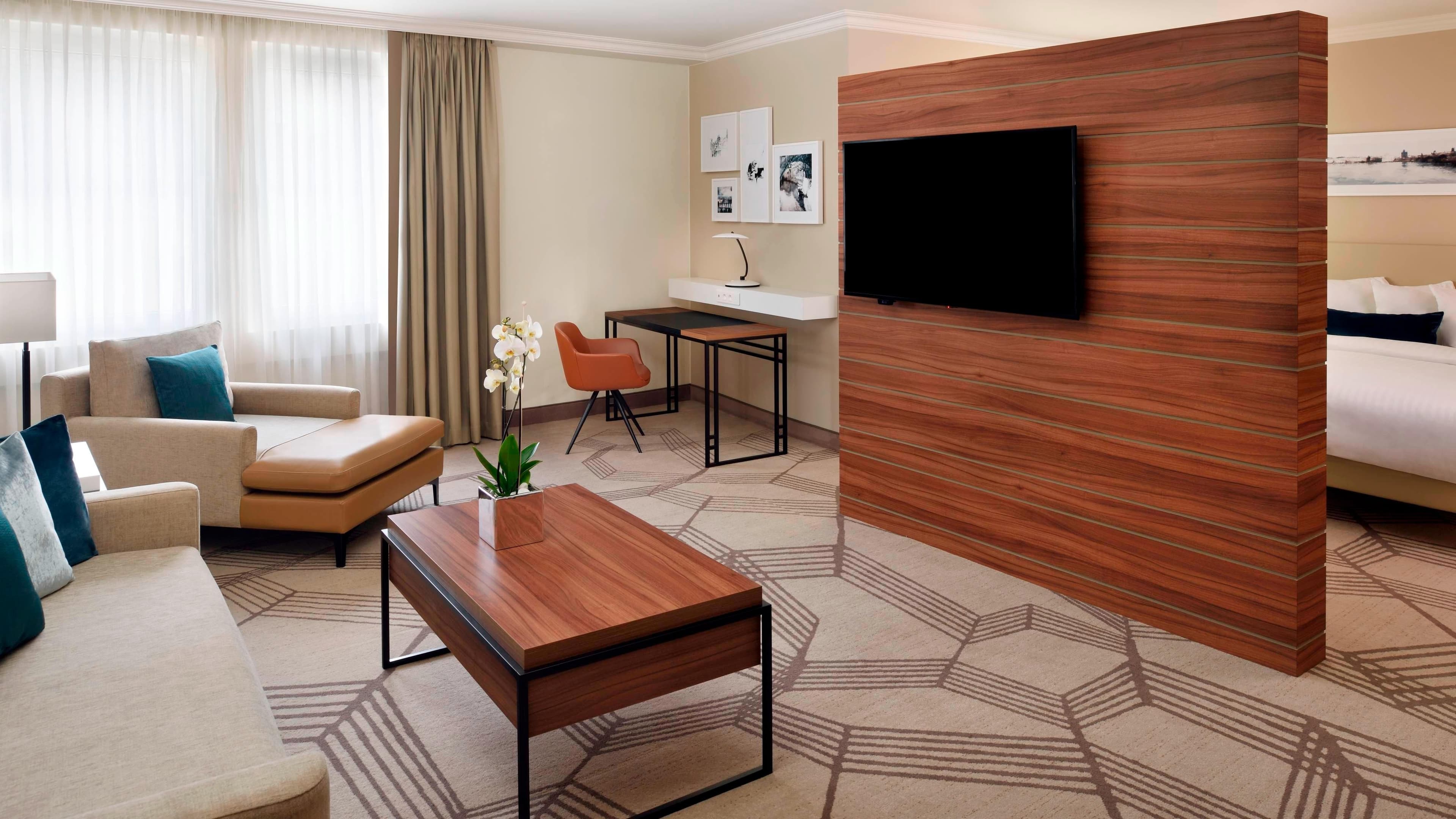 Prague Marriott Hotel - Image 3