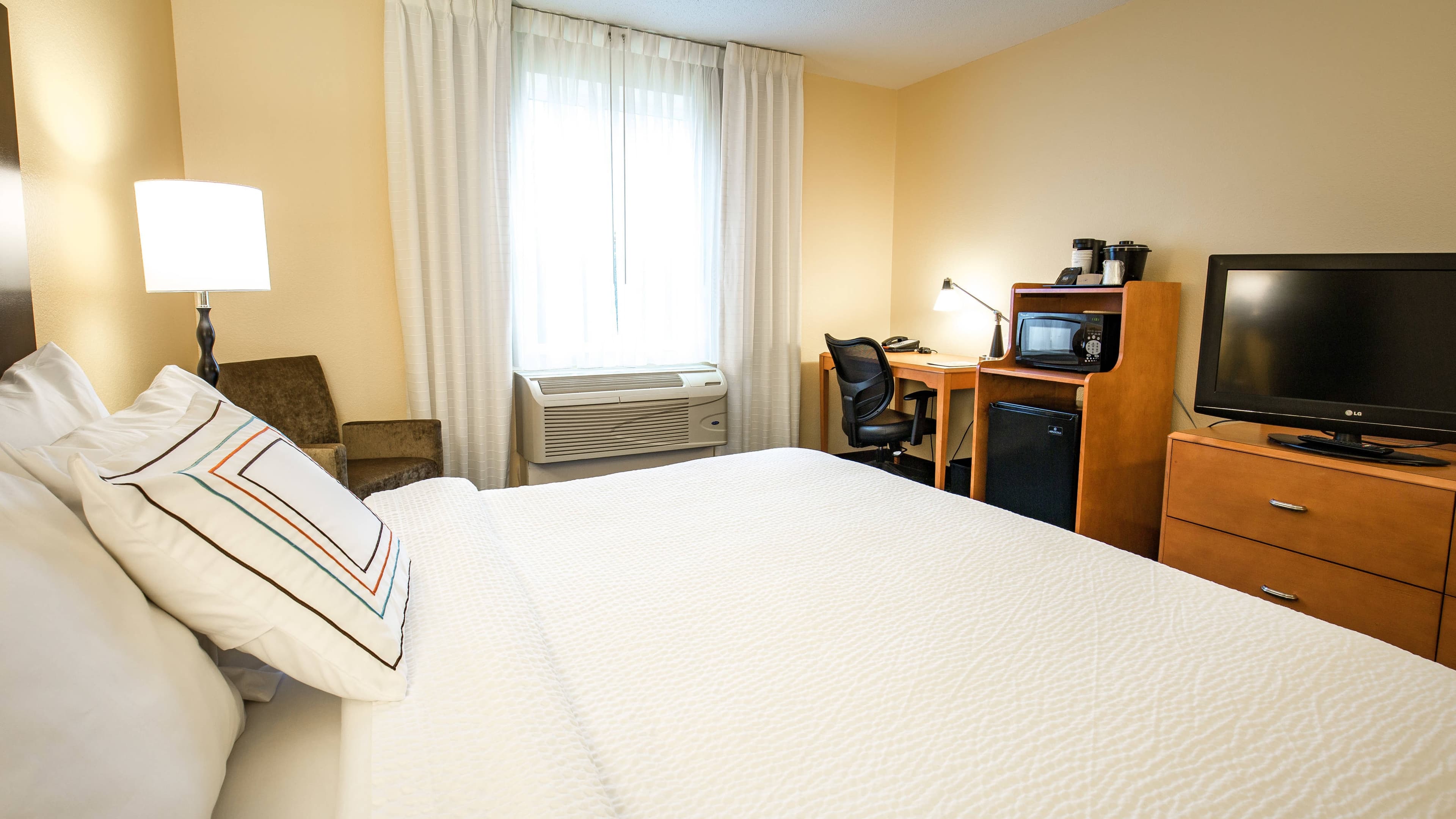 Traditional King Room - Image 1