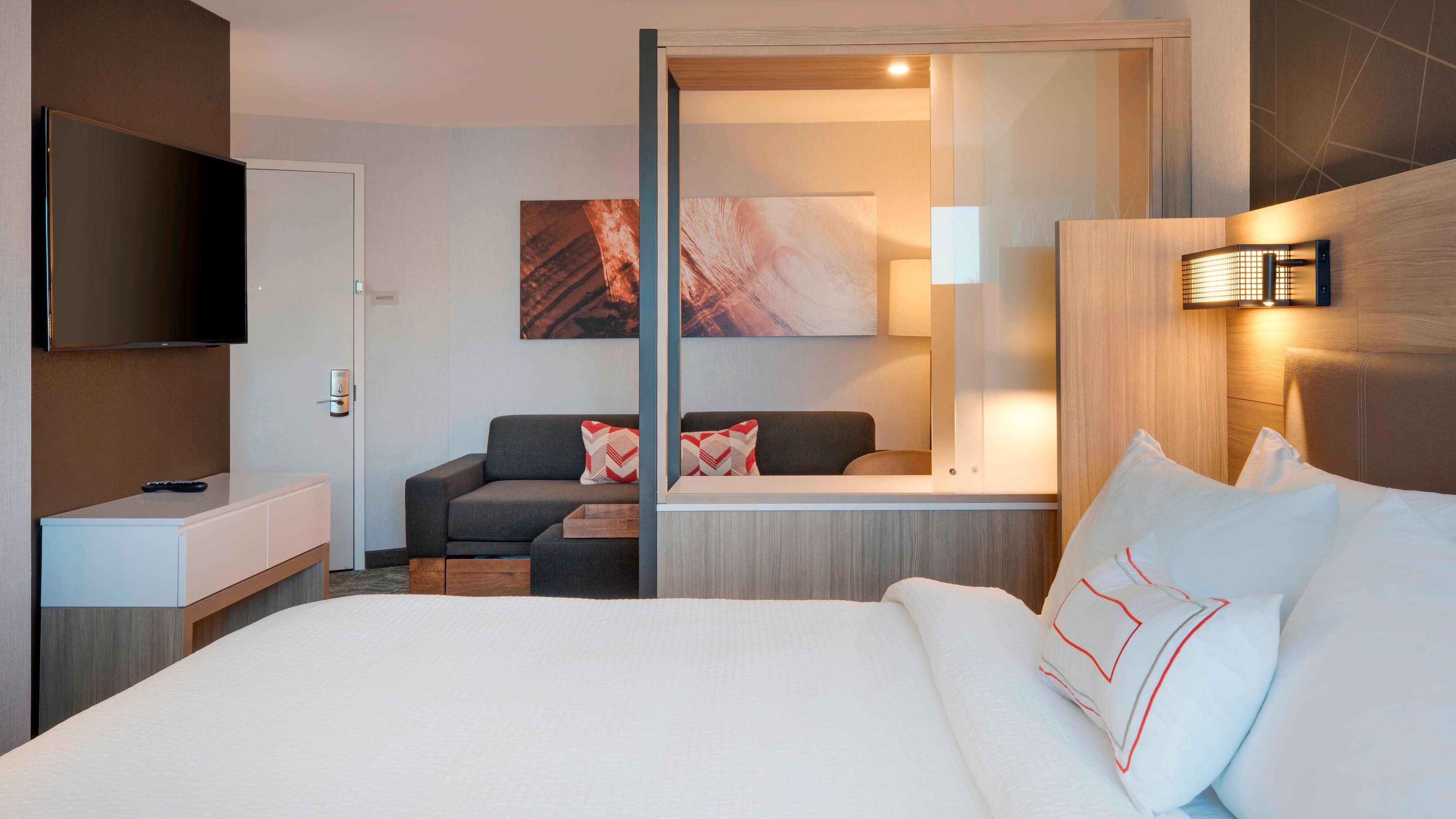 SpringHill Suites Hampton Portsmouth - Image 3