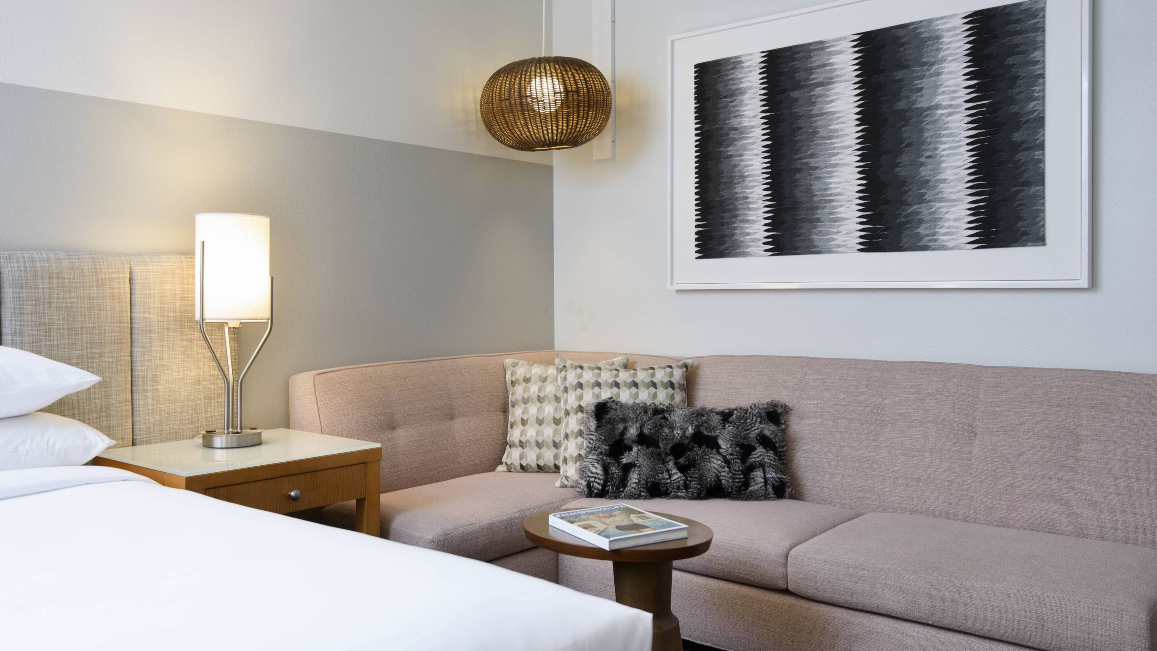 Renaissance Palm Springs Hotel - Image 4
