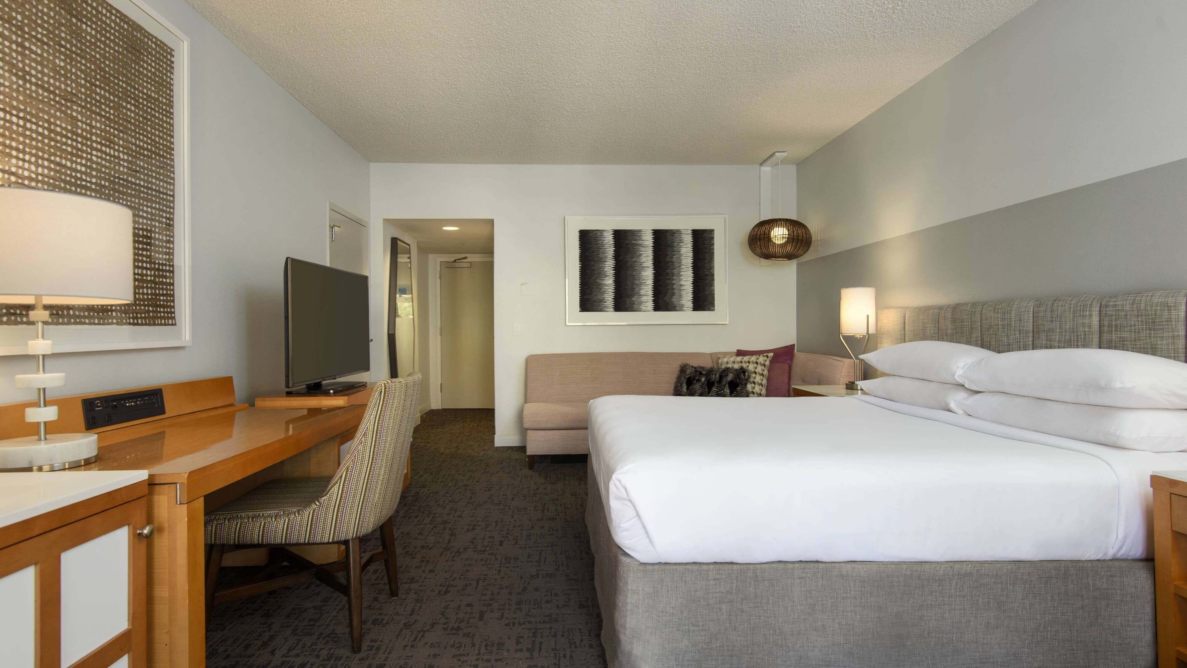Renaissance Palm Springs Hotel - Image 3