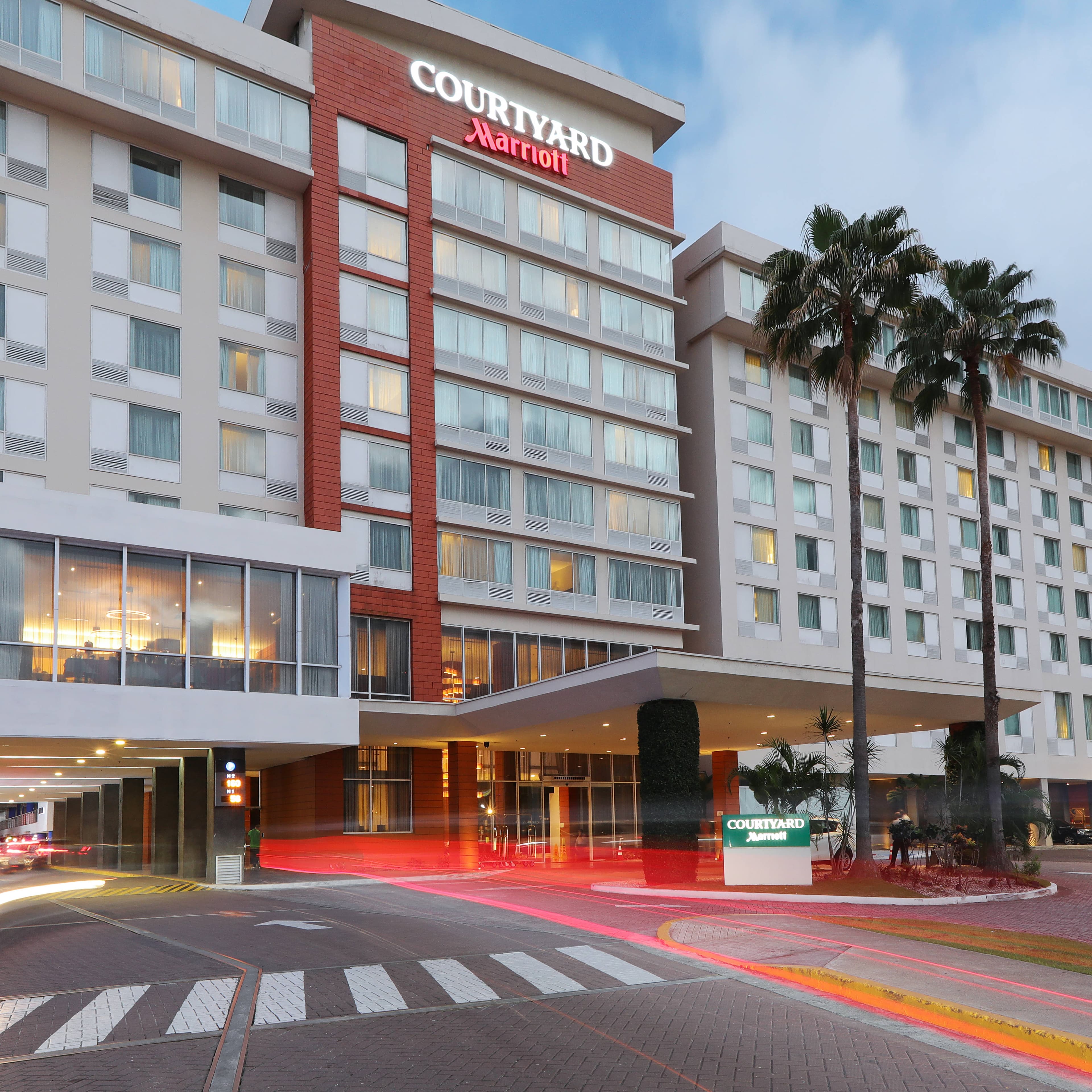 Courtyard Panama Multiplaza Mall
