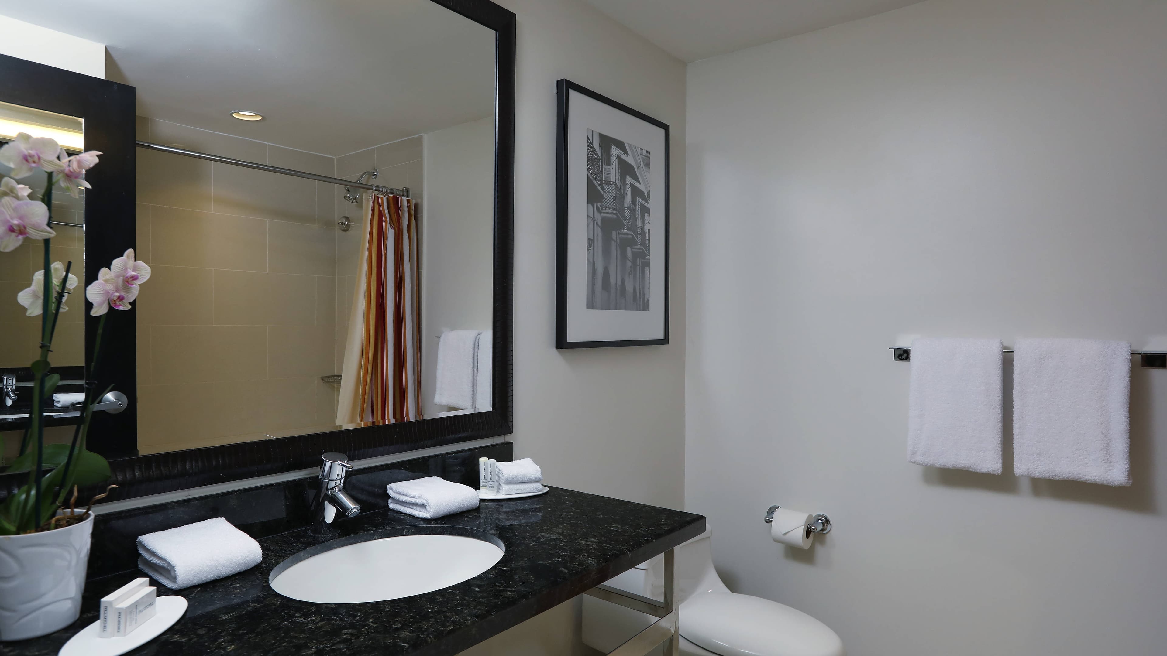 Standard Double Room - Image 5