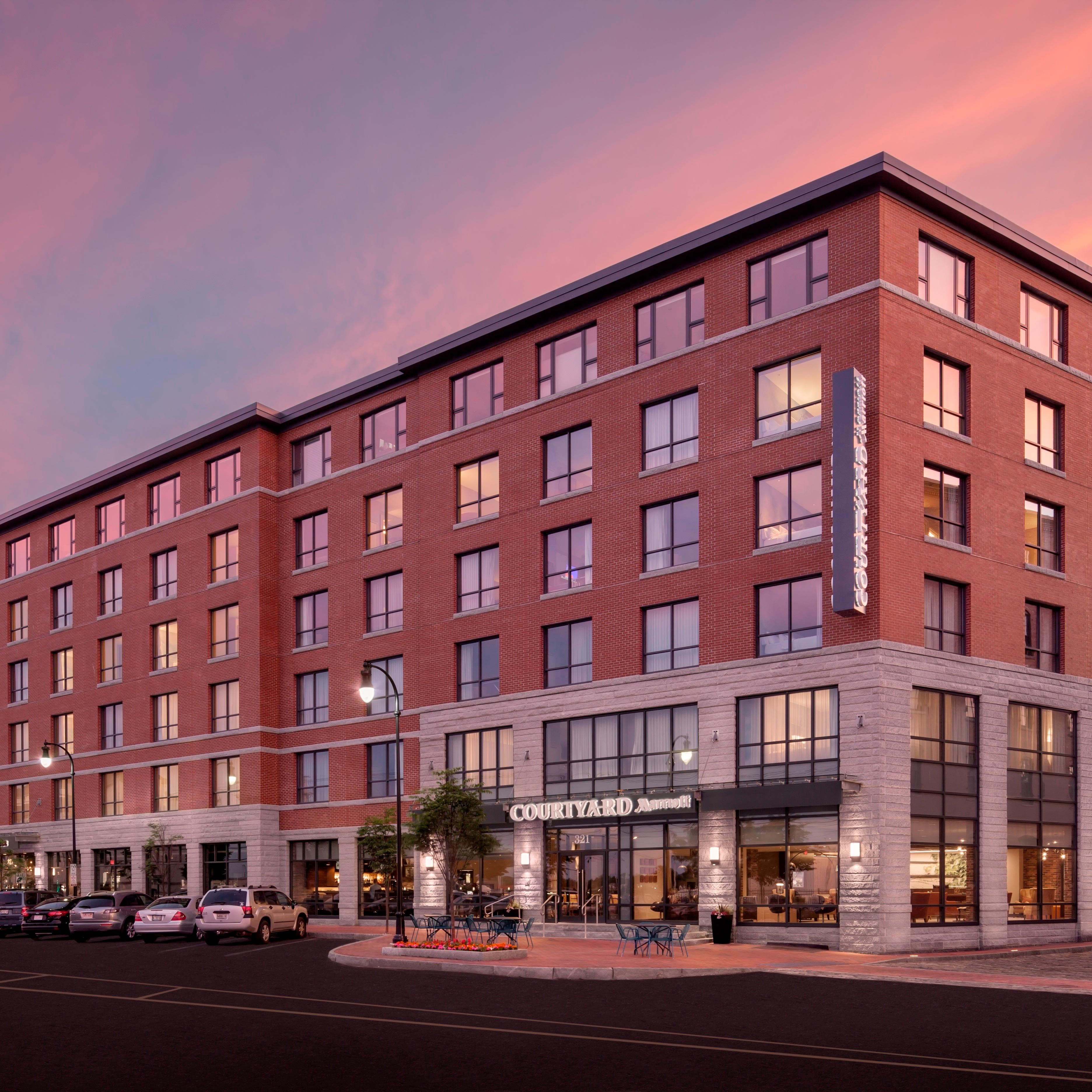 Courtyard Portland Downtown/Waterfront