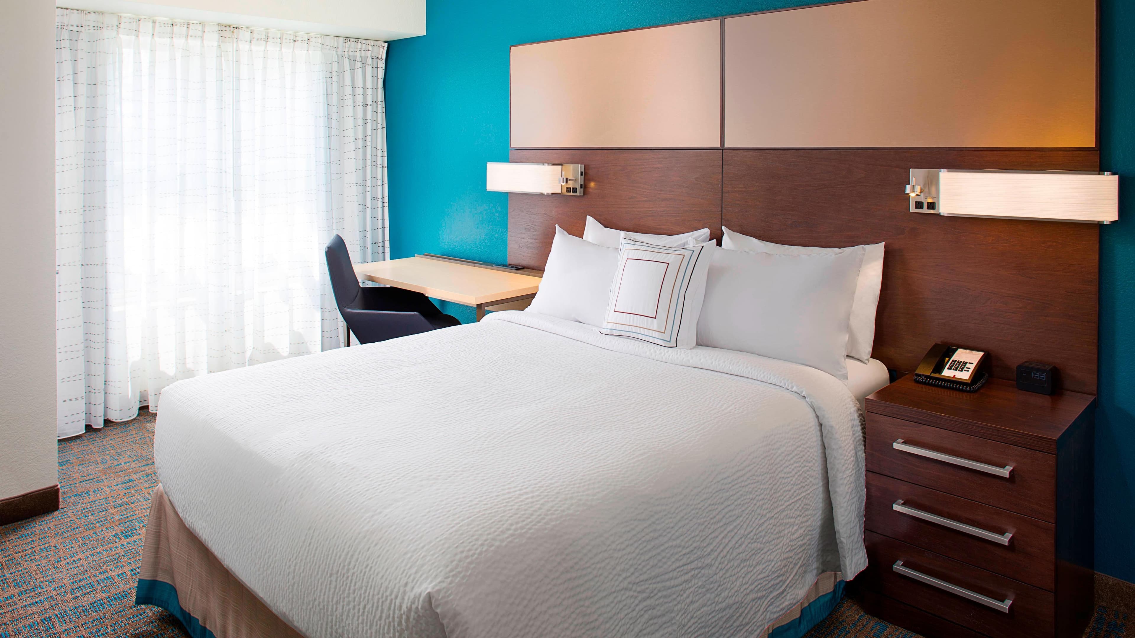 2 Bedroom Suite - Image 5