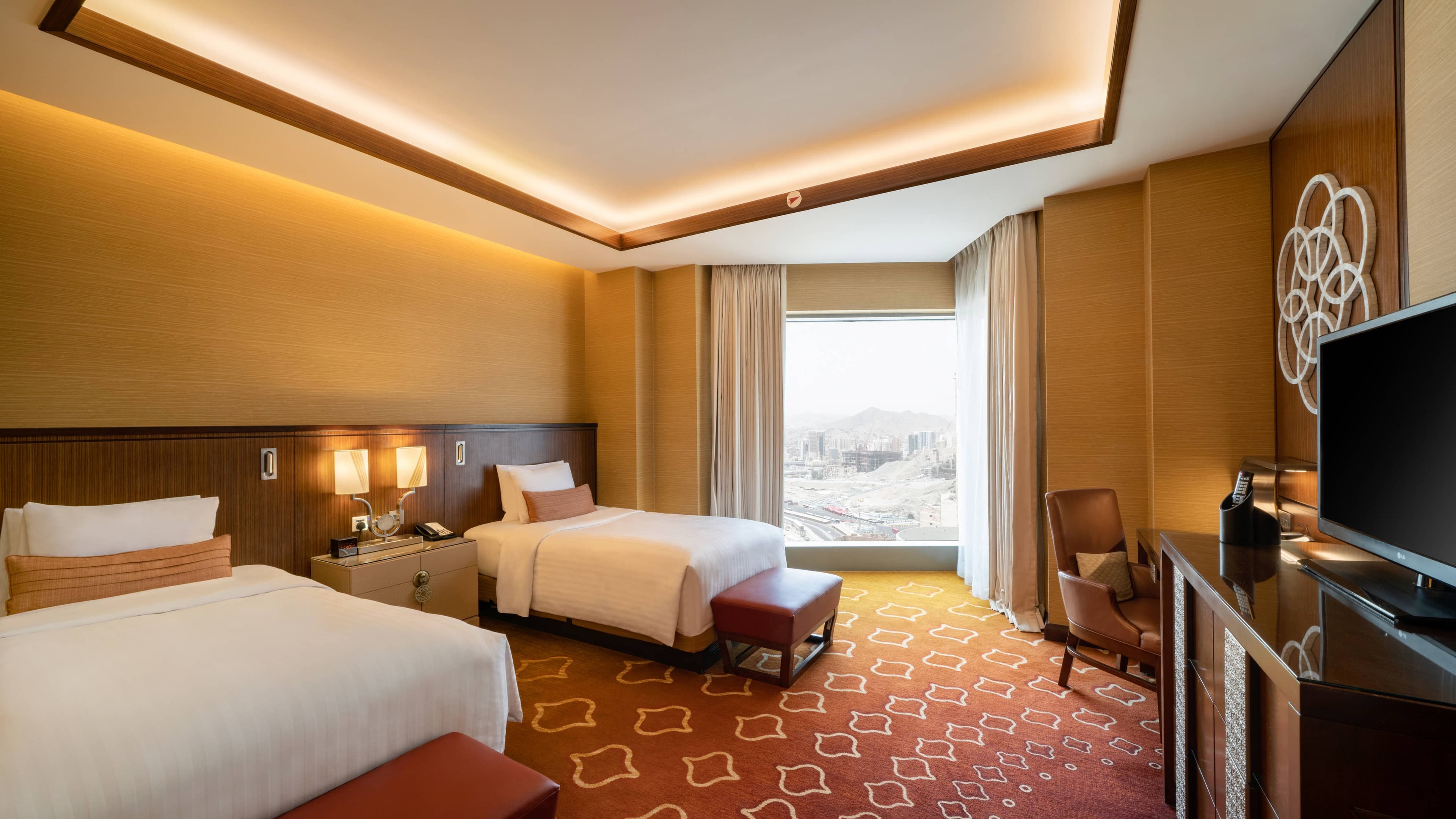 Deluxe Guest room - Image 5