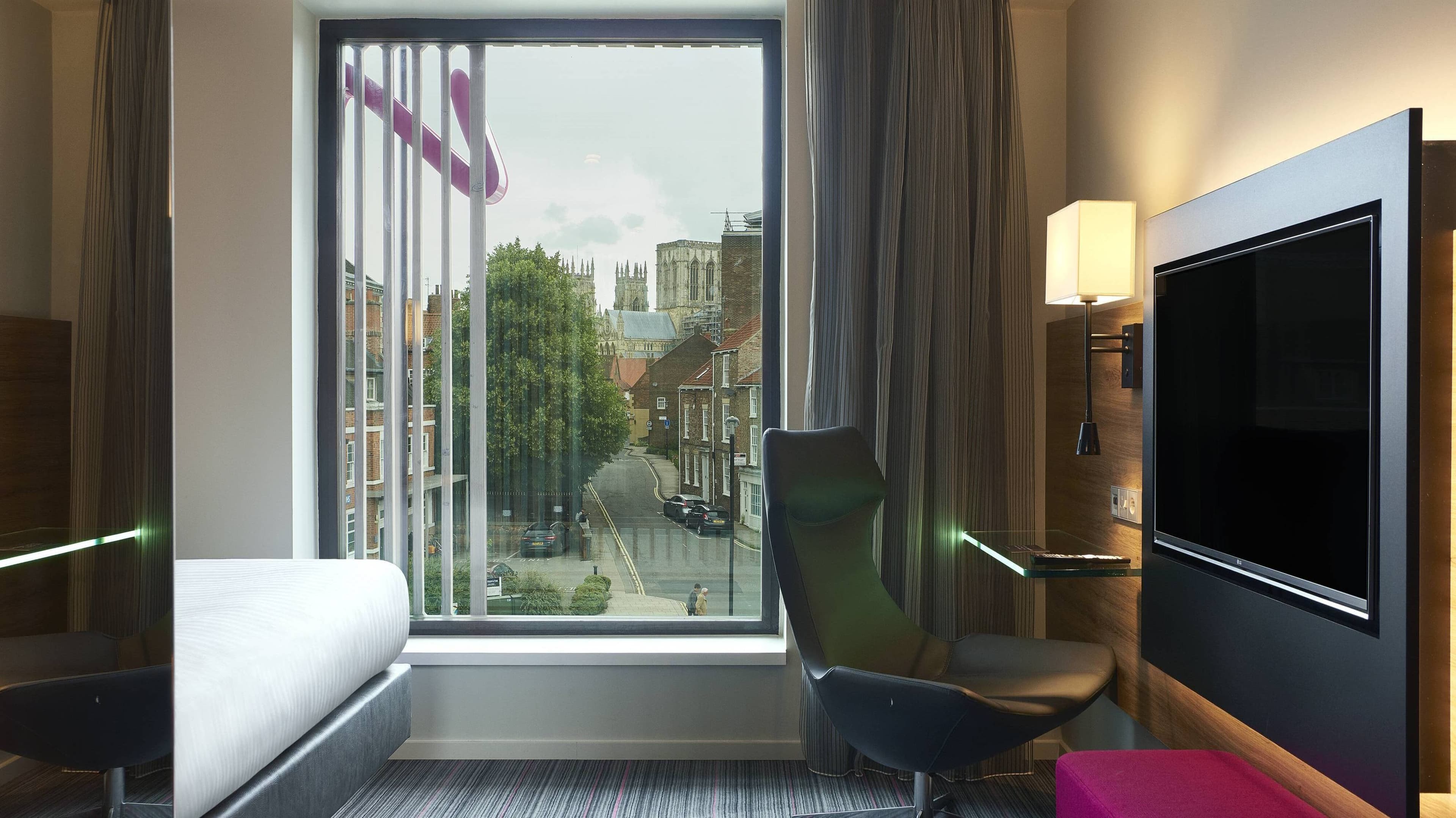 Moxy York - Image 3