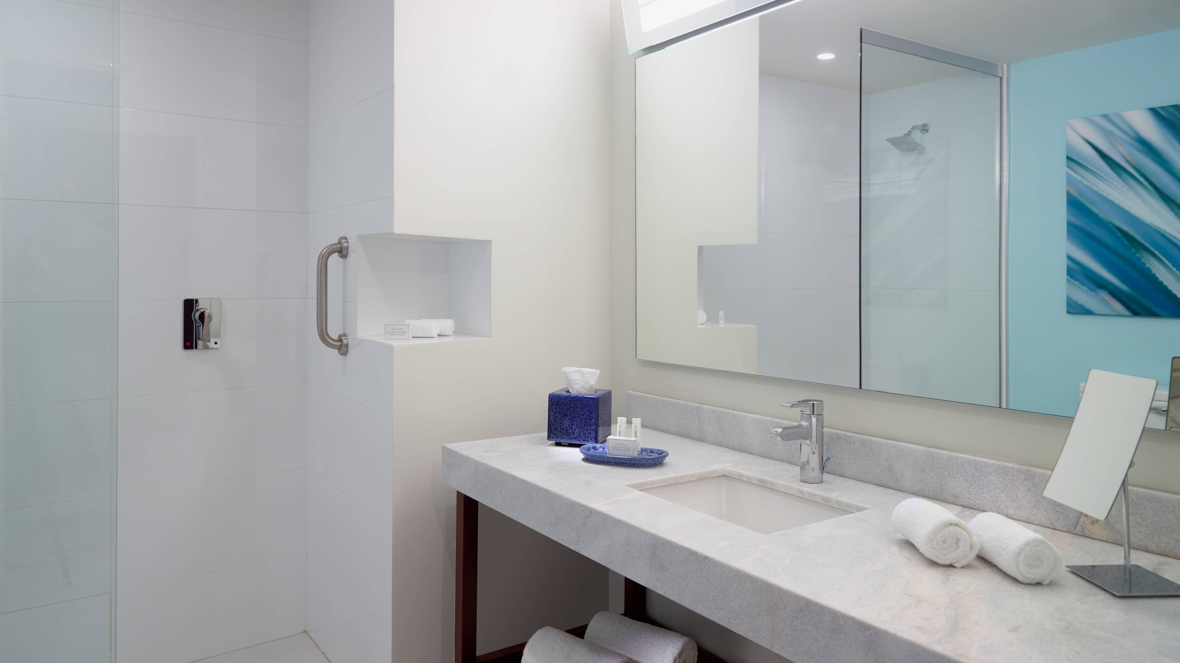 Standard Queen Room - Image 3