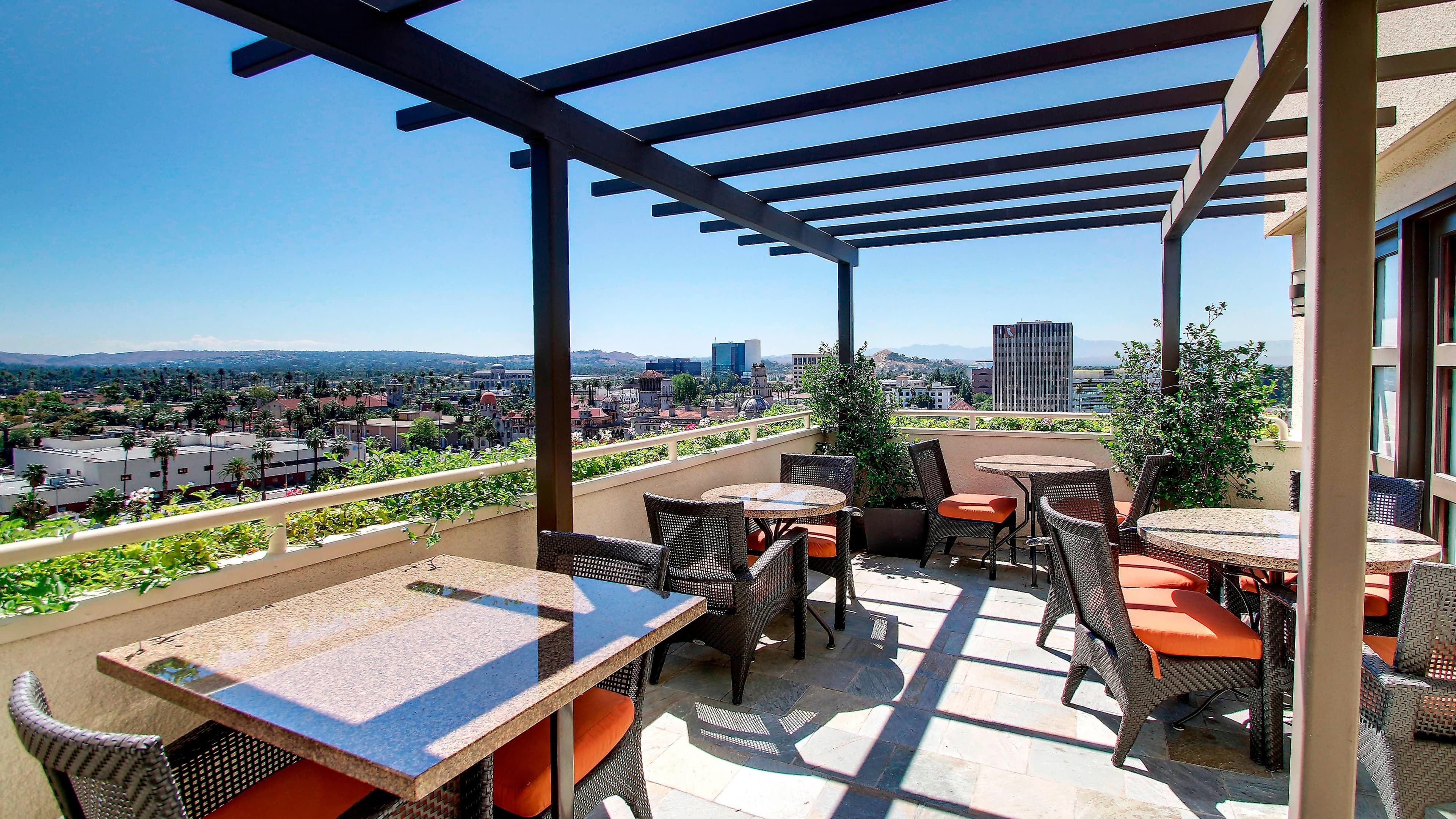 Marriott Riverside at the Convention Center - Image 5