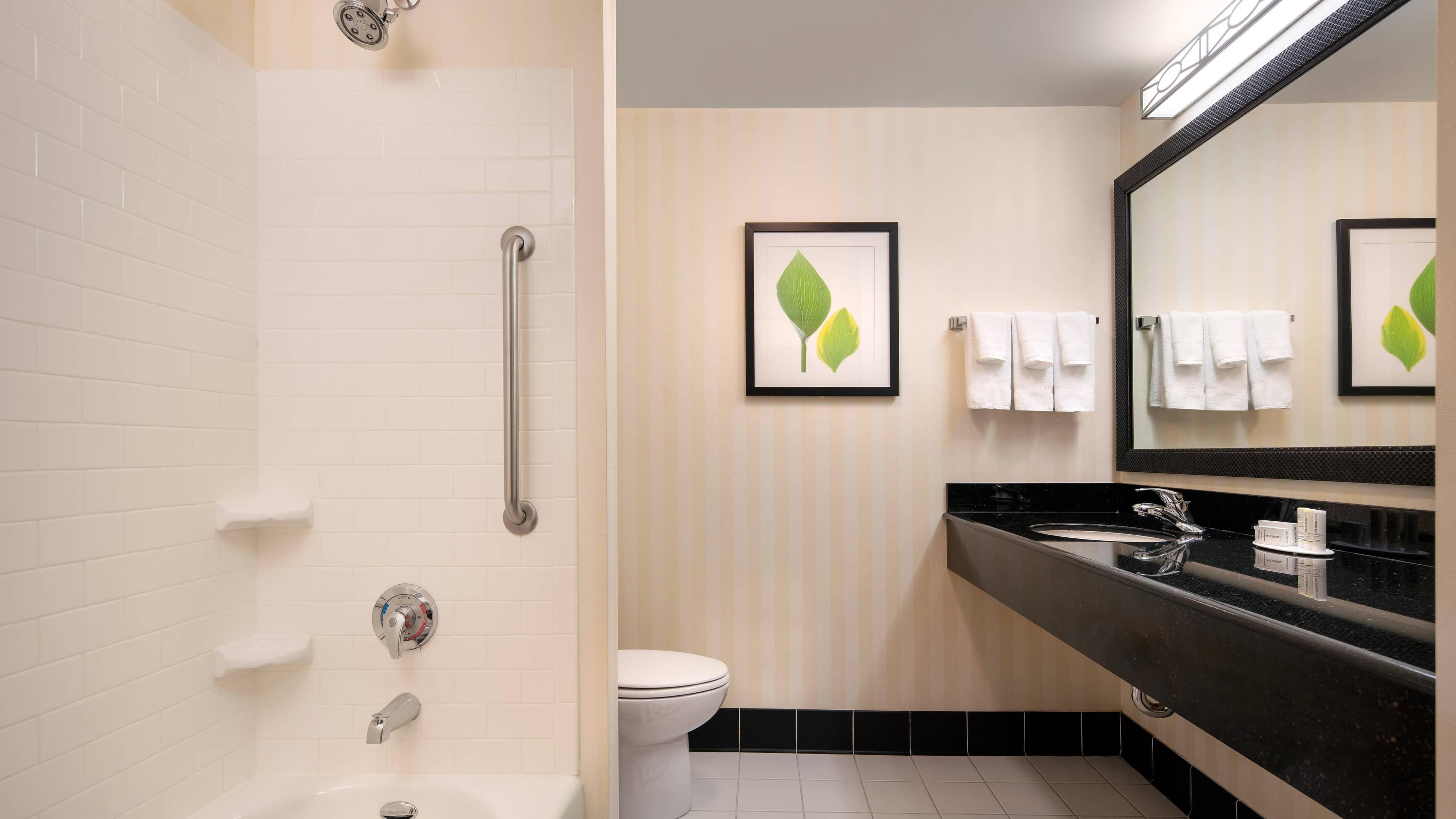 Fairfield Inn & Suites Redding - Image 4