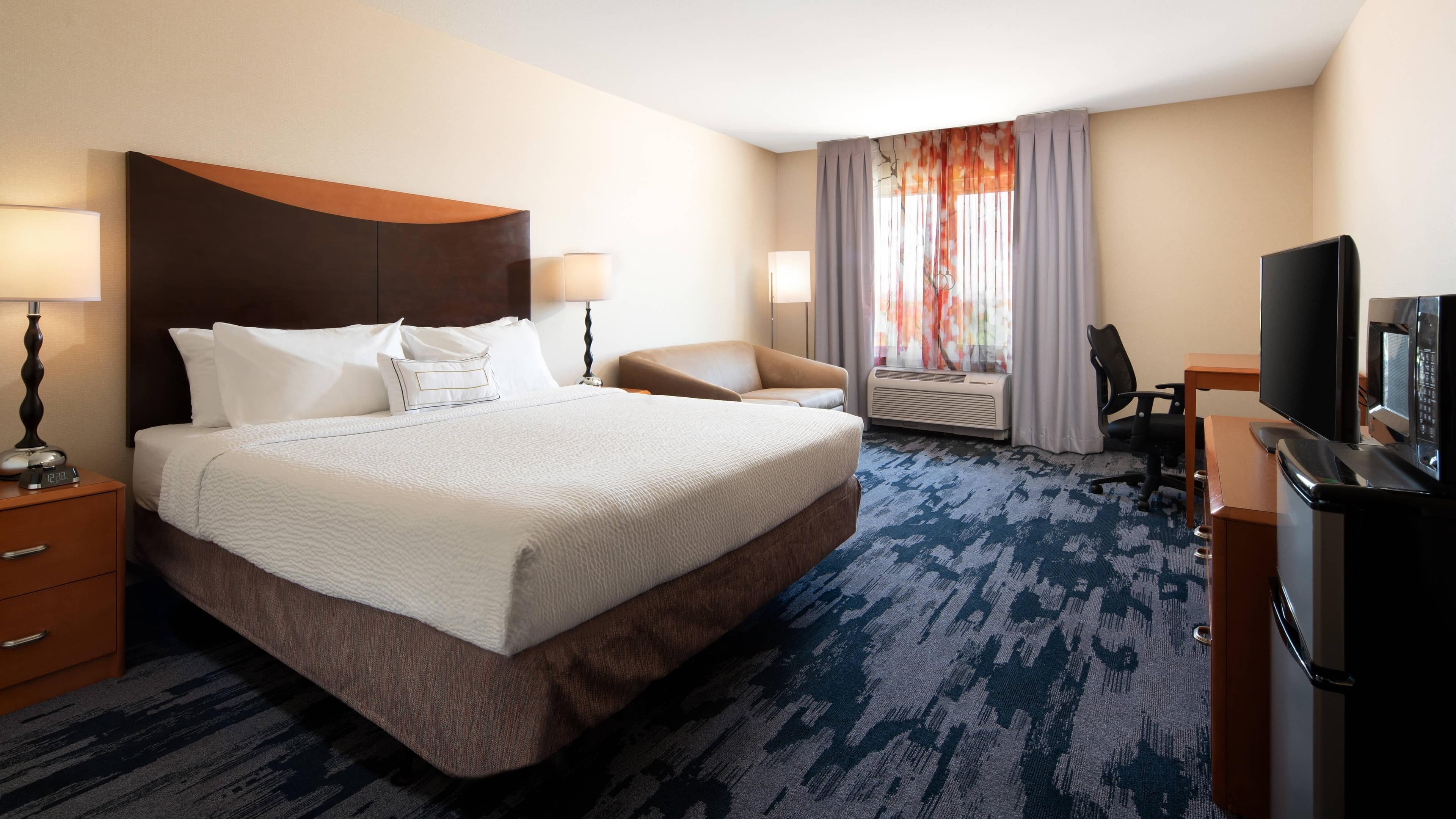 Fairfield Inn & Suites Redding - Image 3