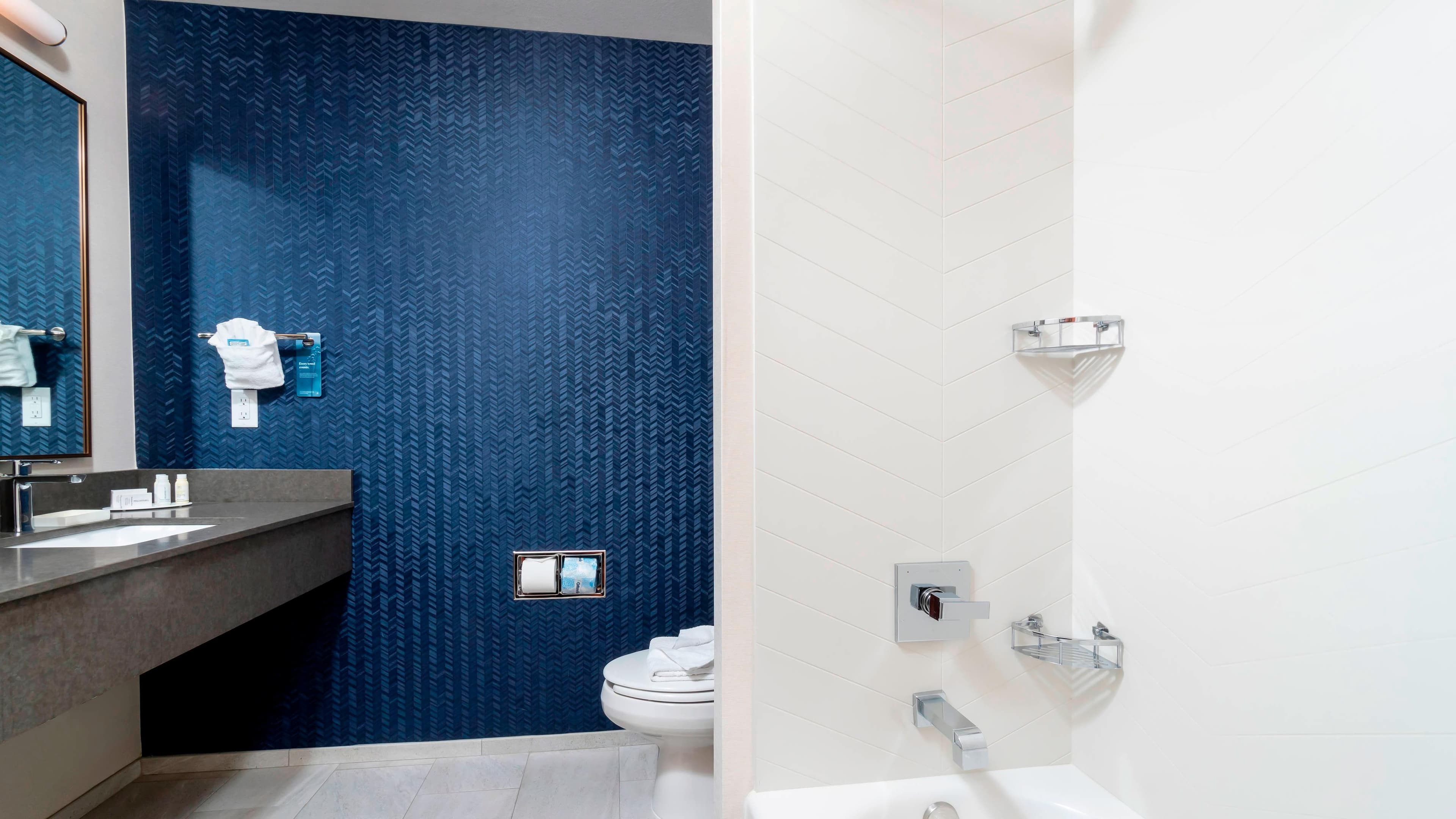 Fairfield Inn & Suites Bend Downtown - Image 3
