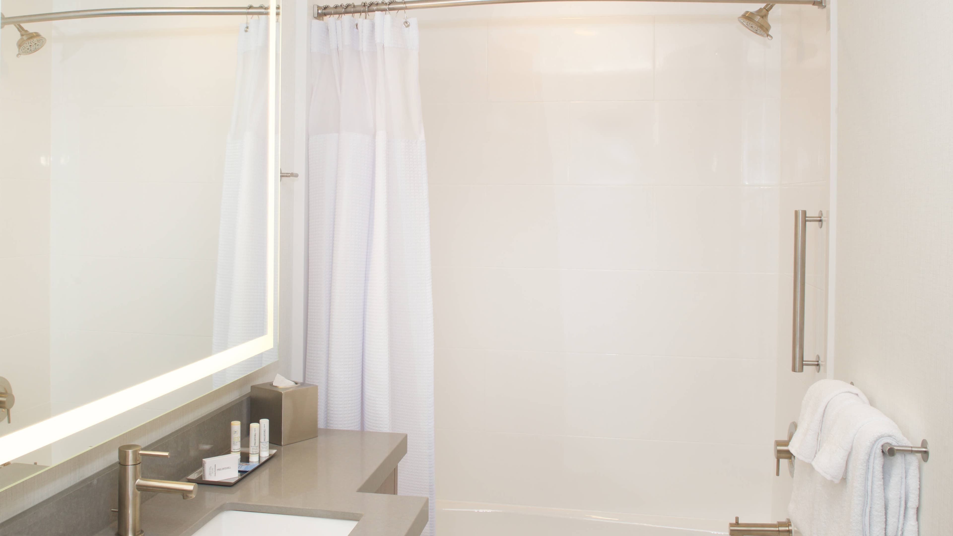 Suite - Image 6