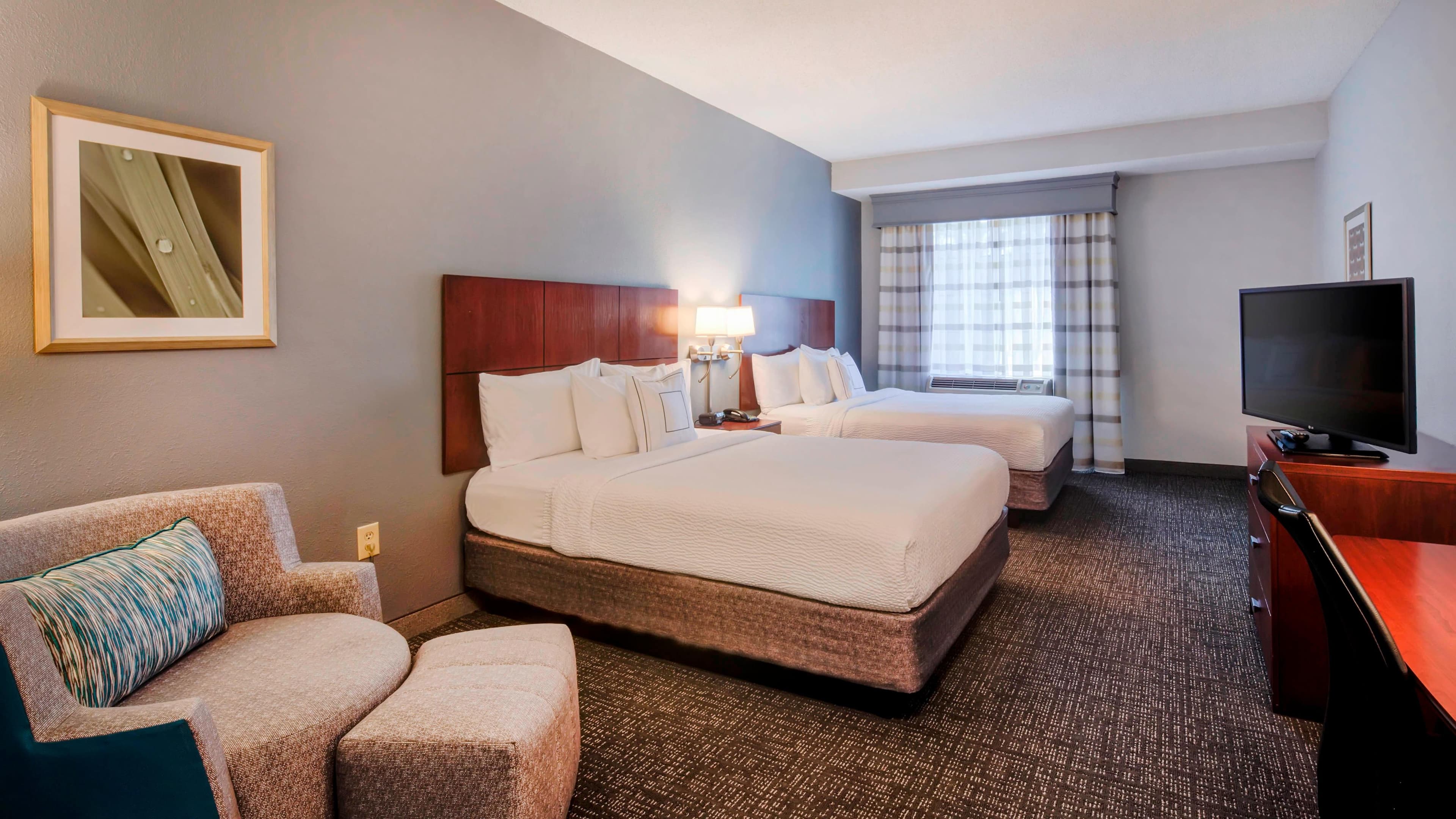 Holiday Inn & Suites Raleigh-Cary (I-40 @Walnut St) — 16