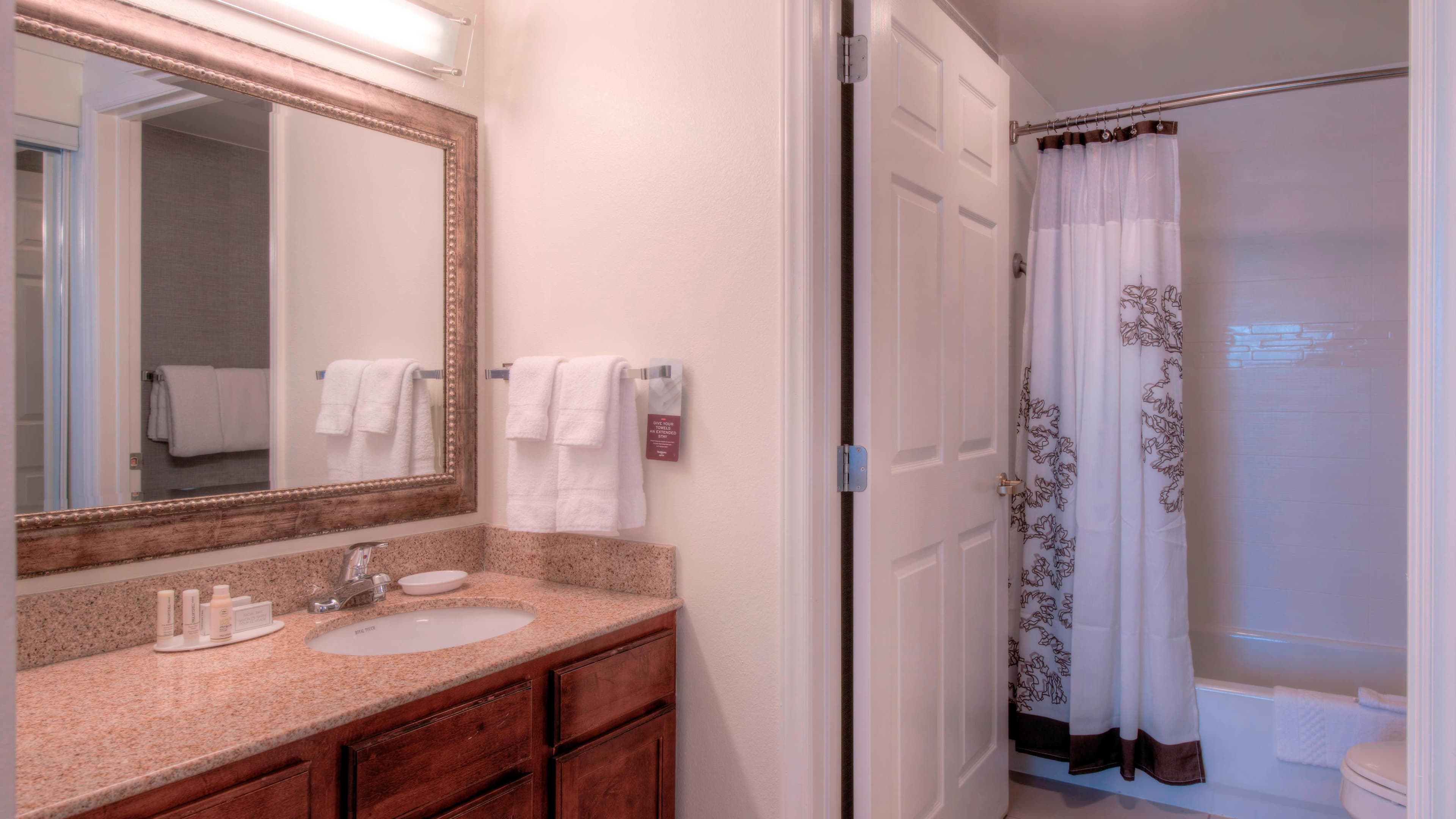 1 Bedroom Suite - Image 9