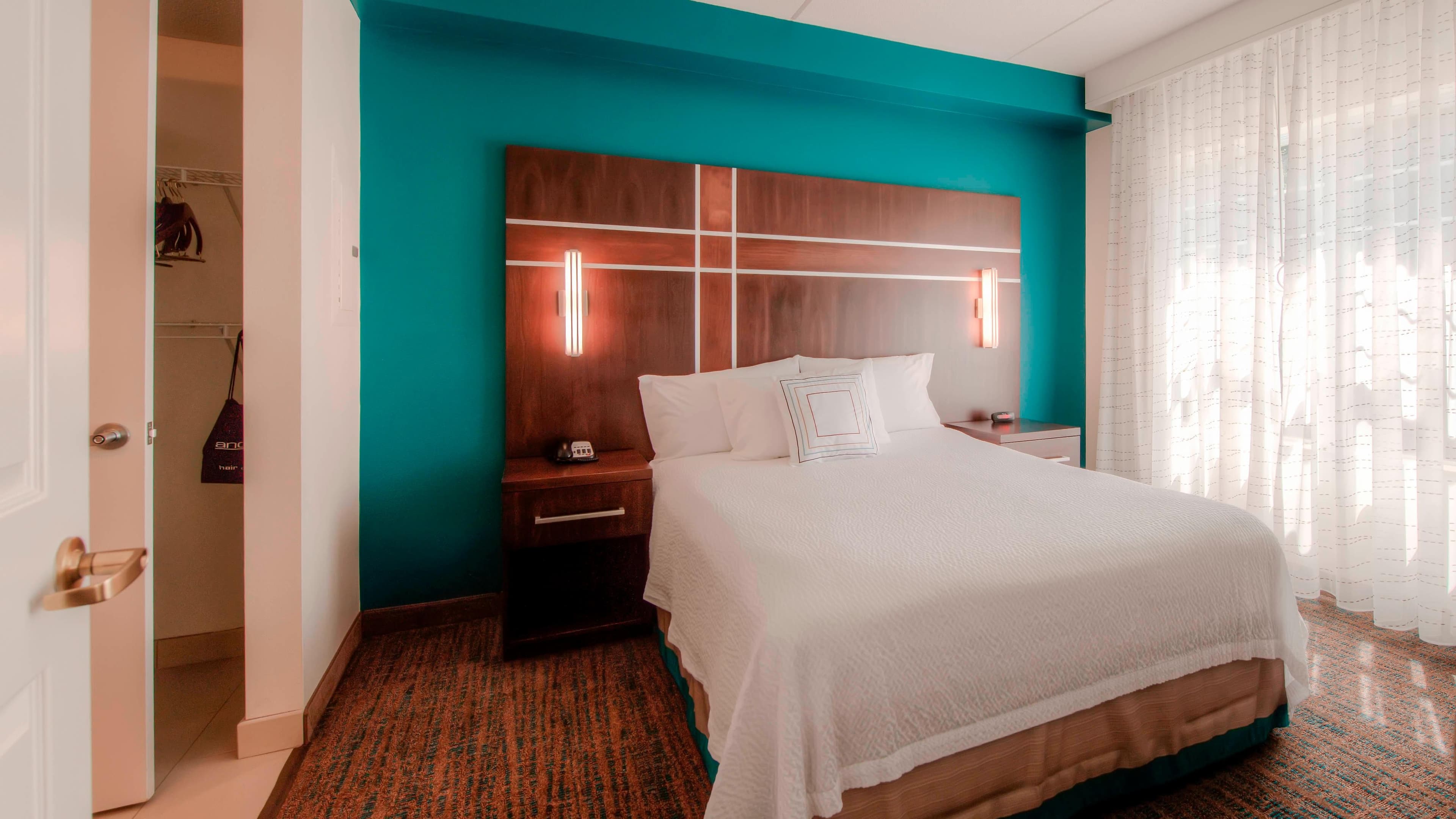 1 Bedroom Suite - Image 8