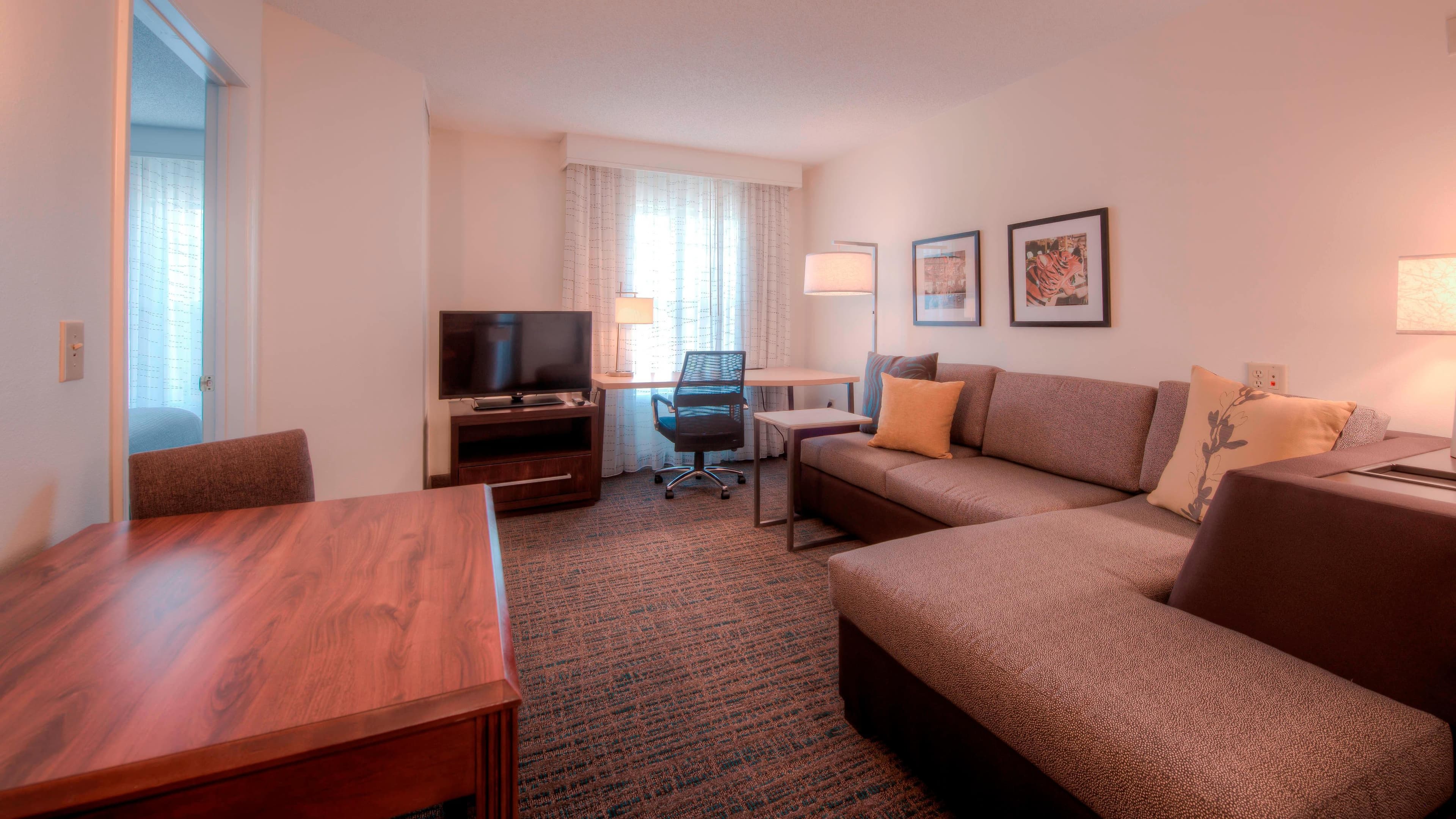 1 Bedroom Suite - Image 1
