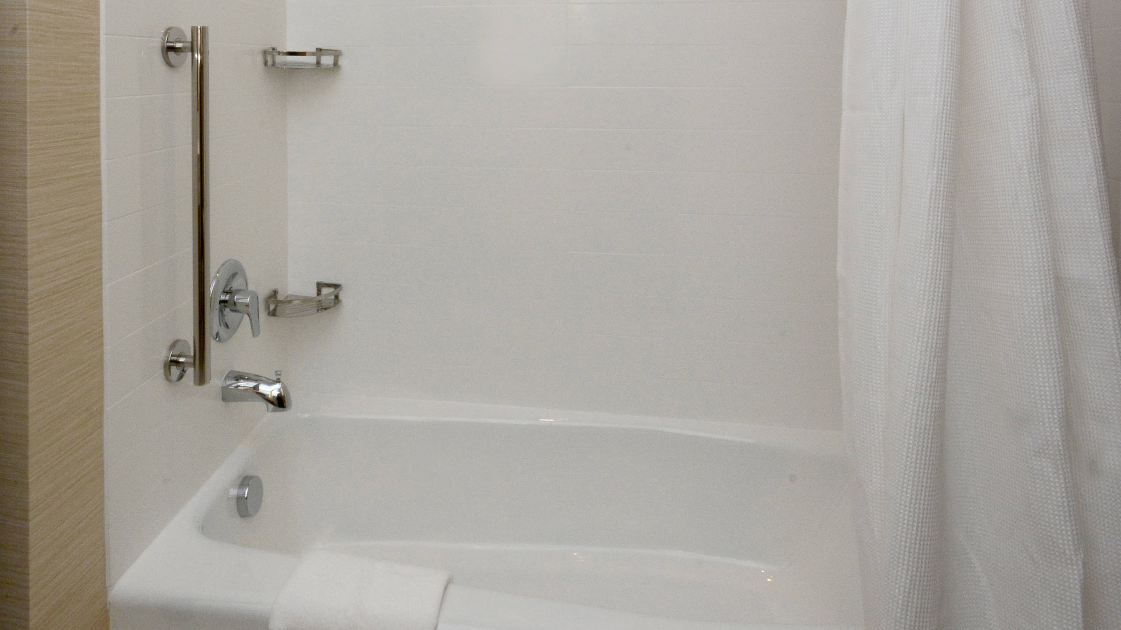 Fairfield Inn & Suites Raleigh Capital Blvd./I-540 — 6
