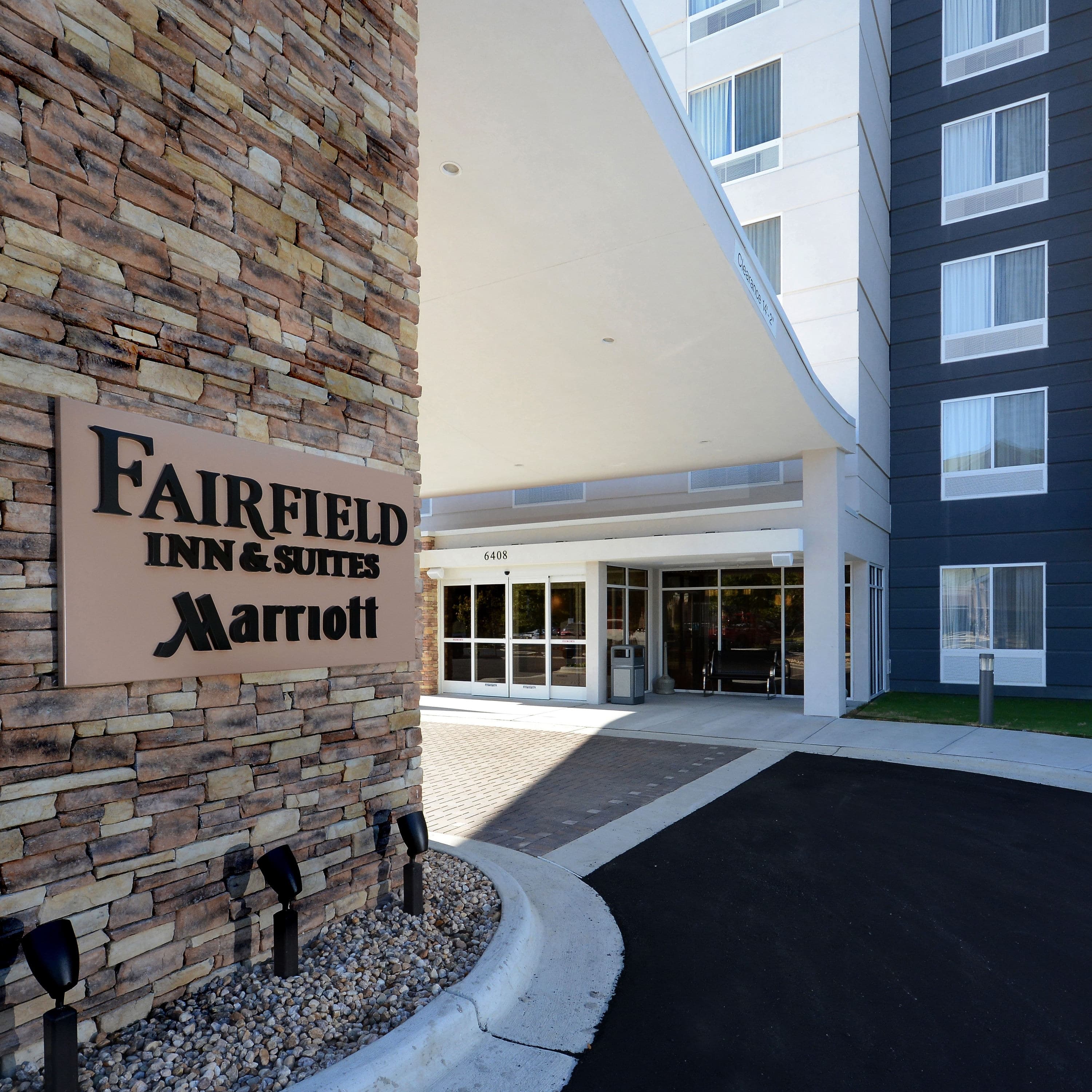 Fairfield Inn & Suites Raleigh Capital Blvd./I-540 - Image 1