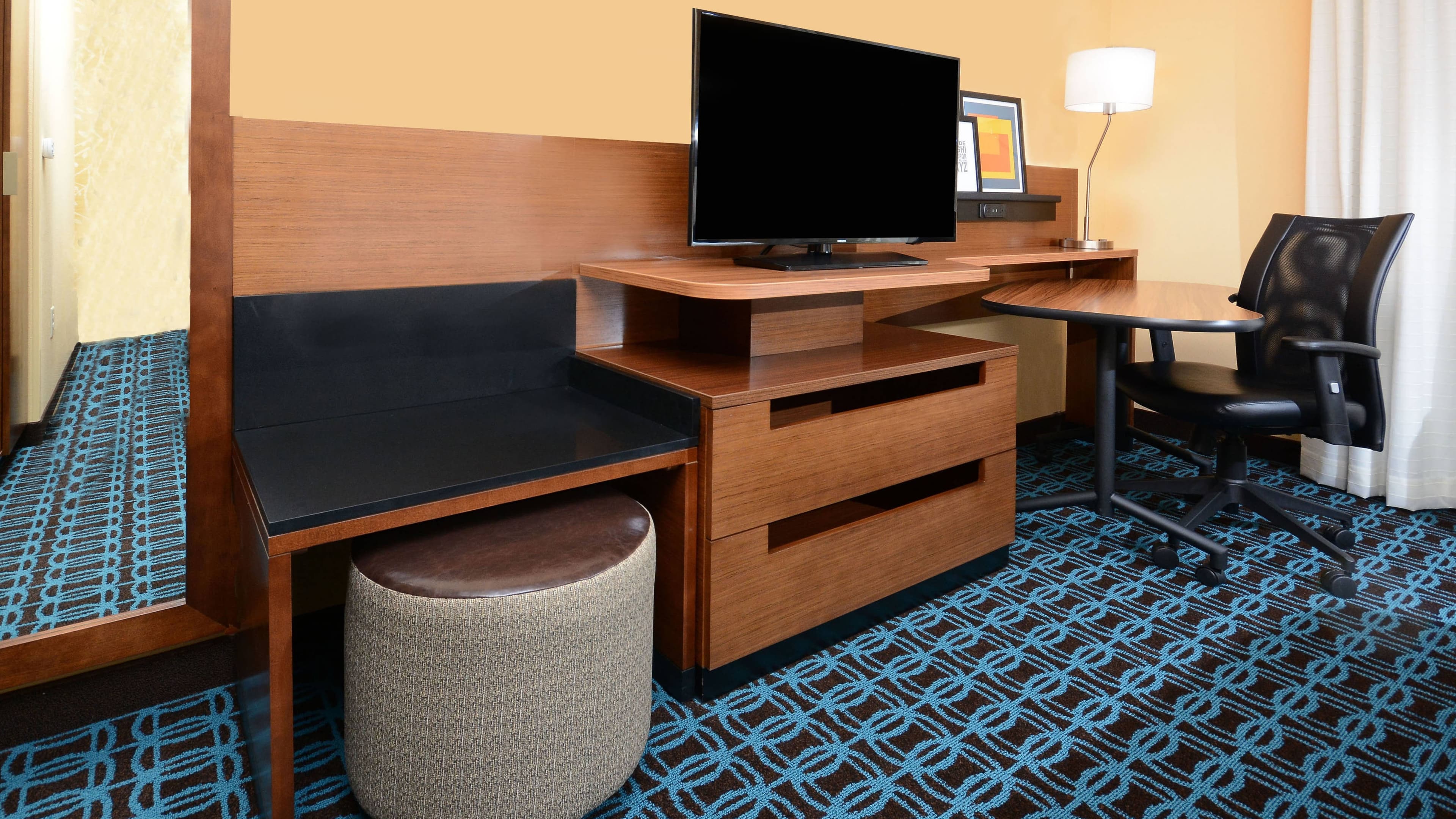 Fairfield Inn & Suites Raleigh Capital Blvd./I-540 - Image 4