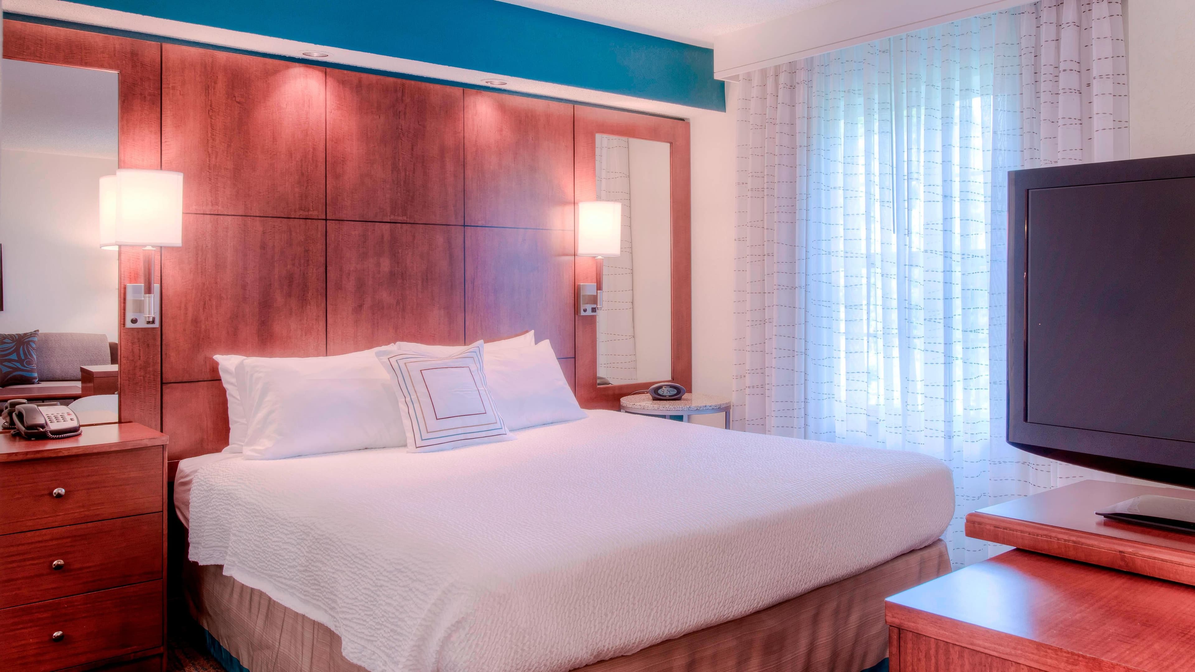 Holiday Inn Express Holly Springs - Raleigh Area — 43