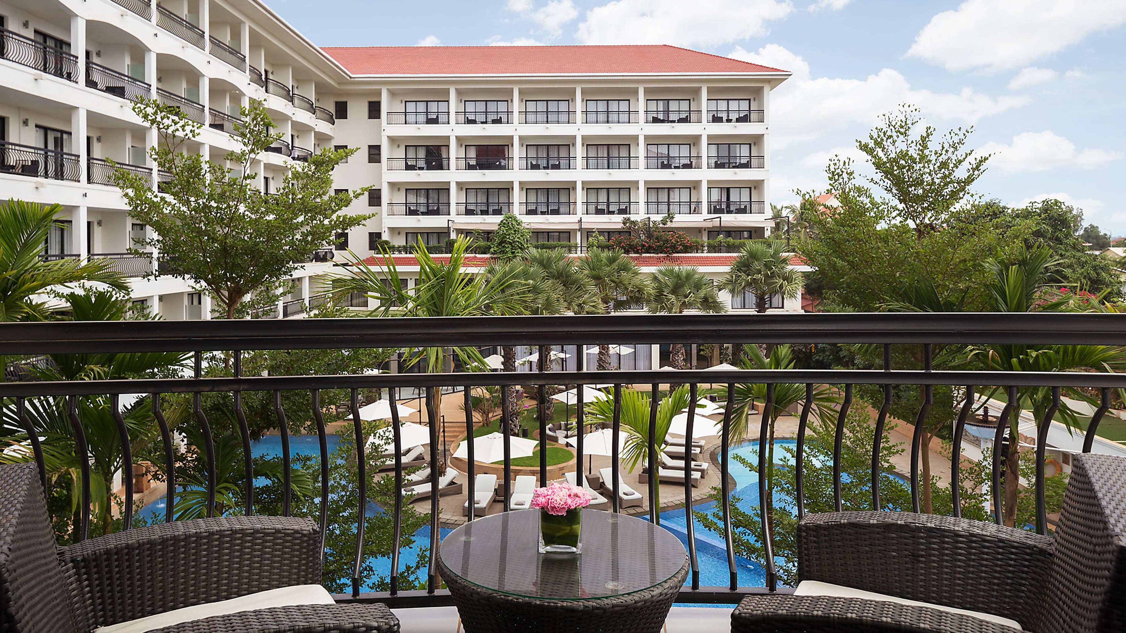 Courtyard Siem Reap Resort — 10