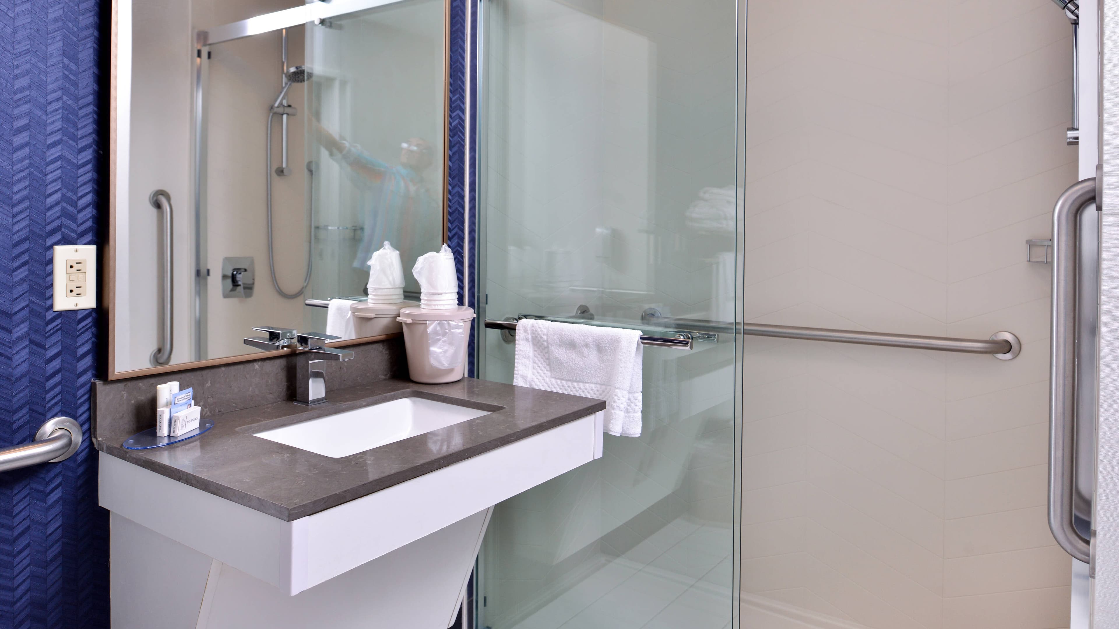 Fairfield Inn & Suites Beloit — 11