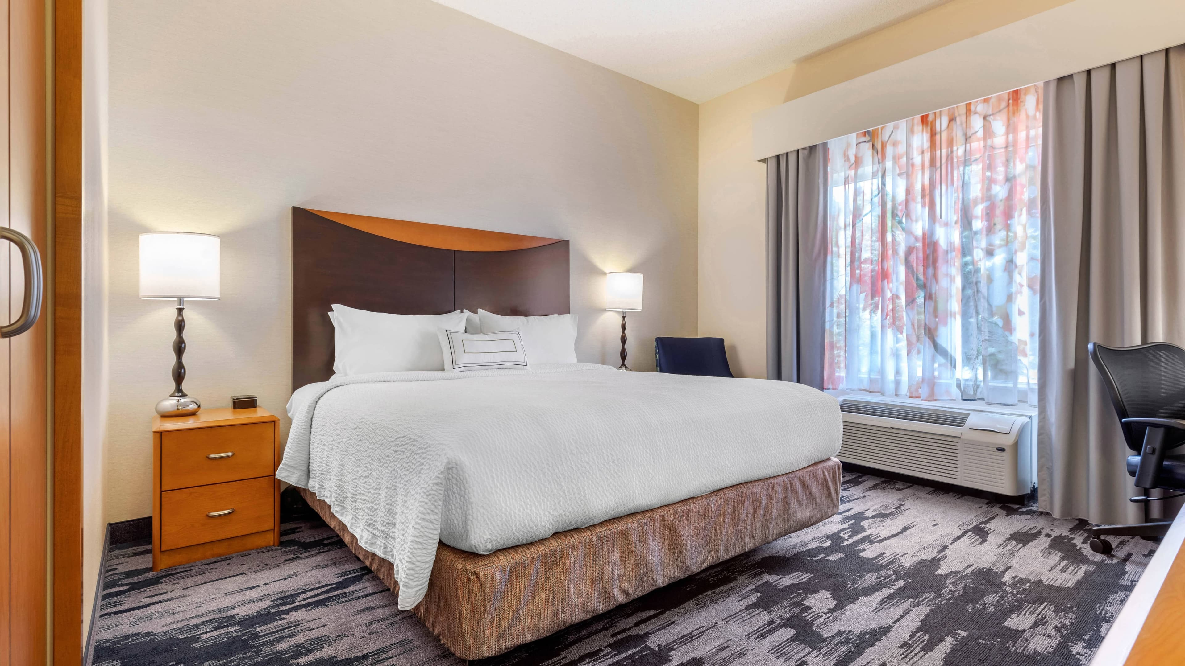 Fairfield Inn & Suites Rockford - Image 2