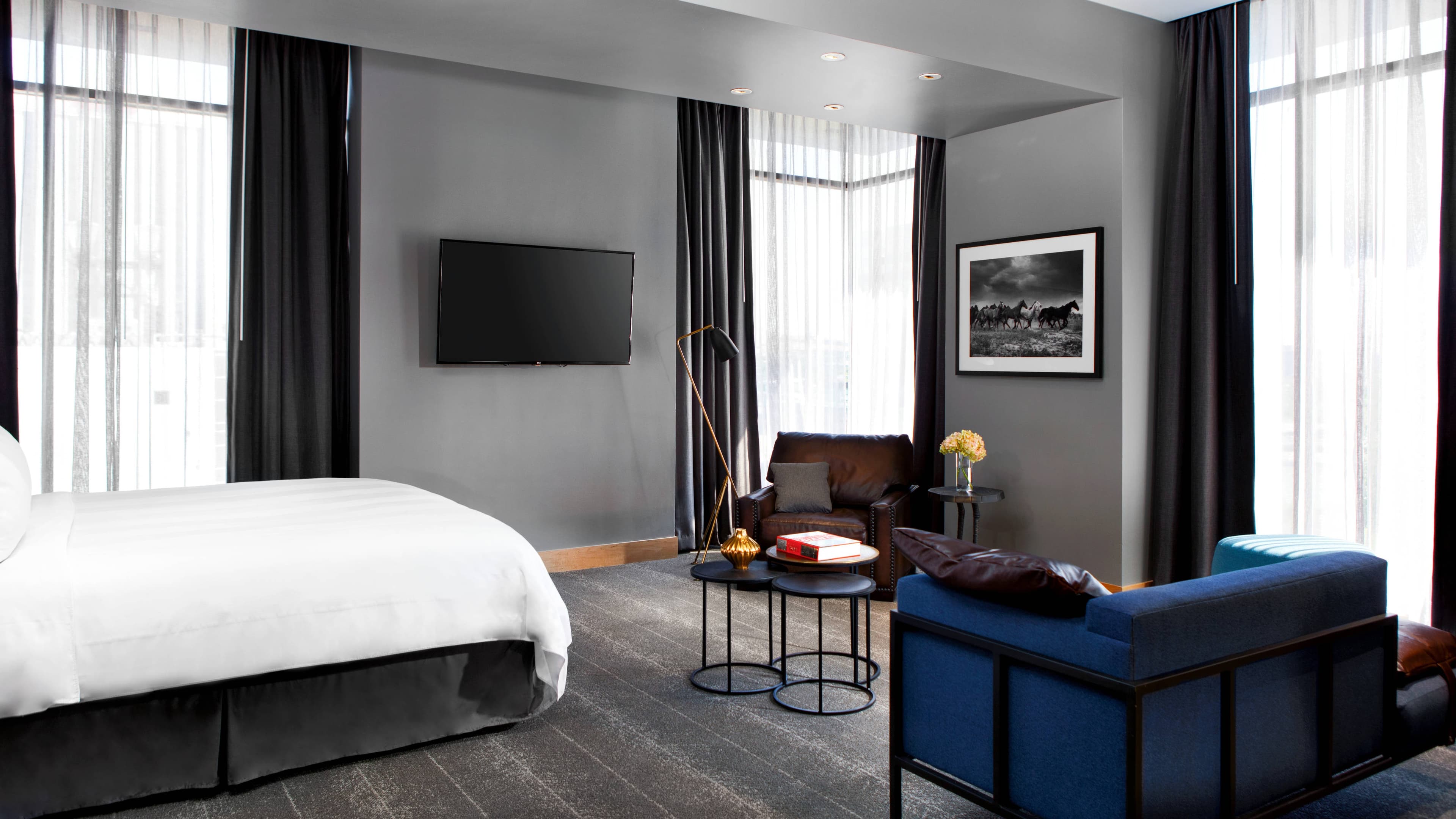 Renaissance Reno Downtown Hotel & Spa - Image 2