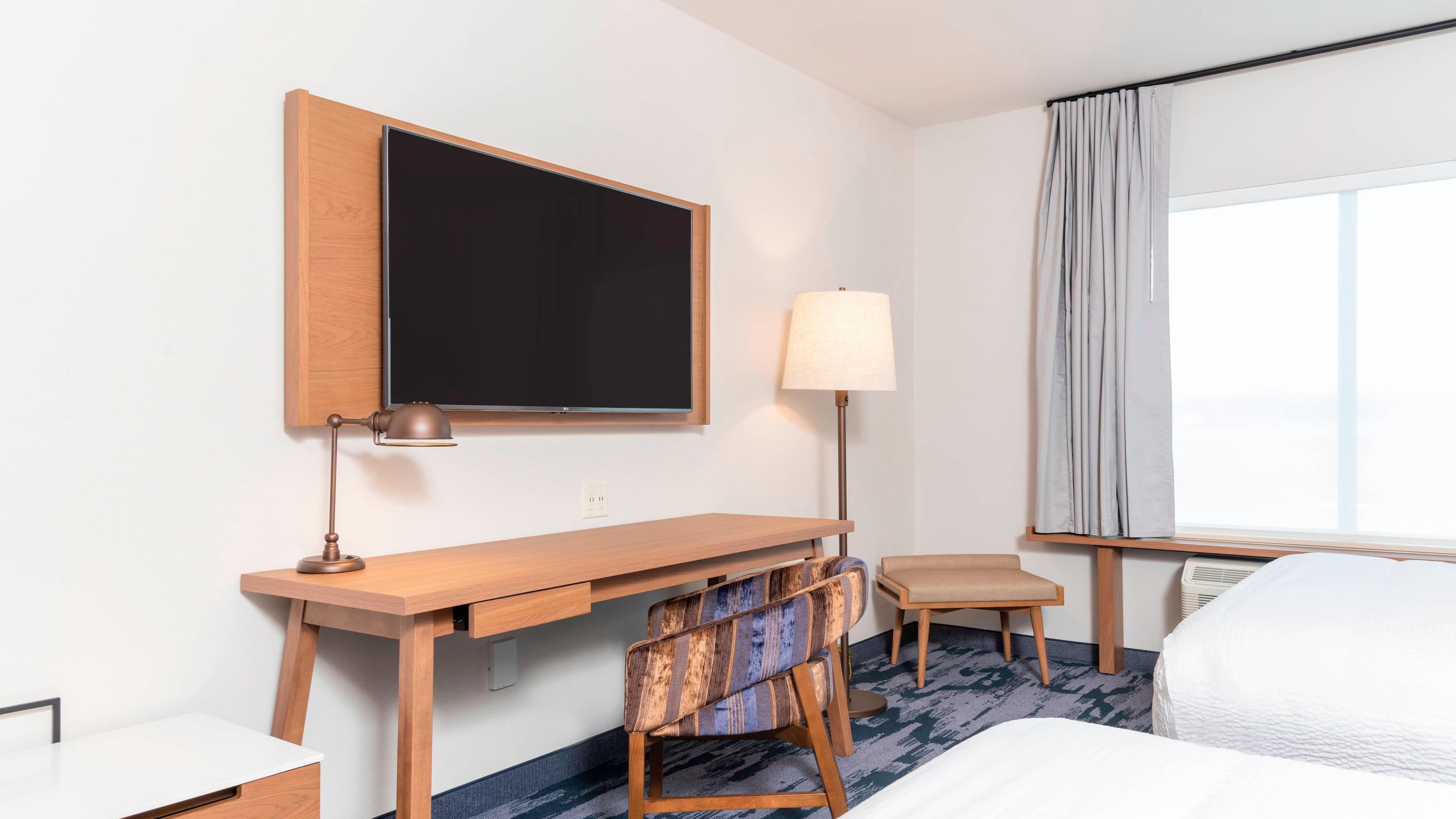 Double Queen Guest Room - Image 4