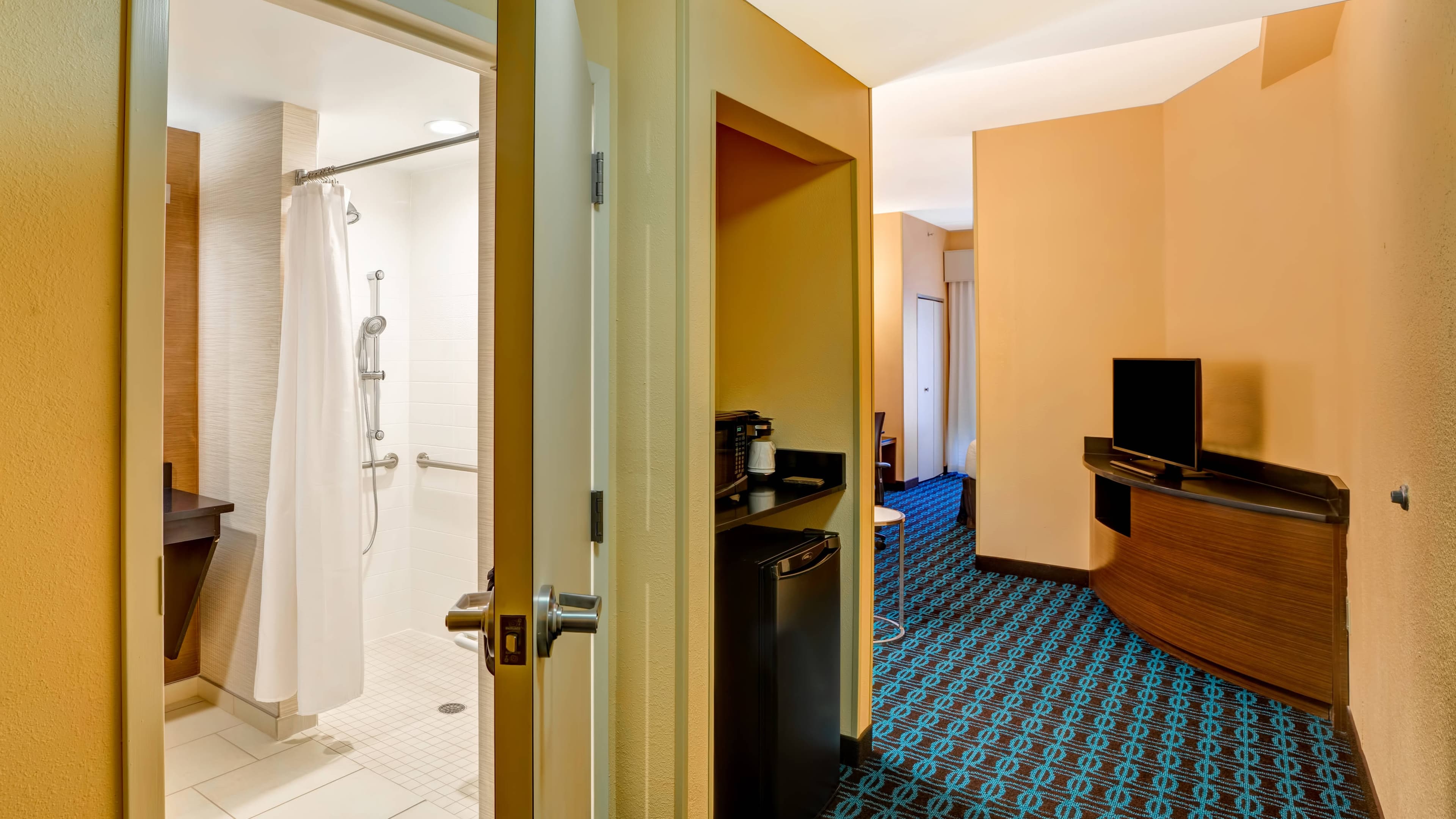Fairfield Inn & Suites Christiansburg — 6
