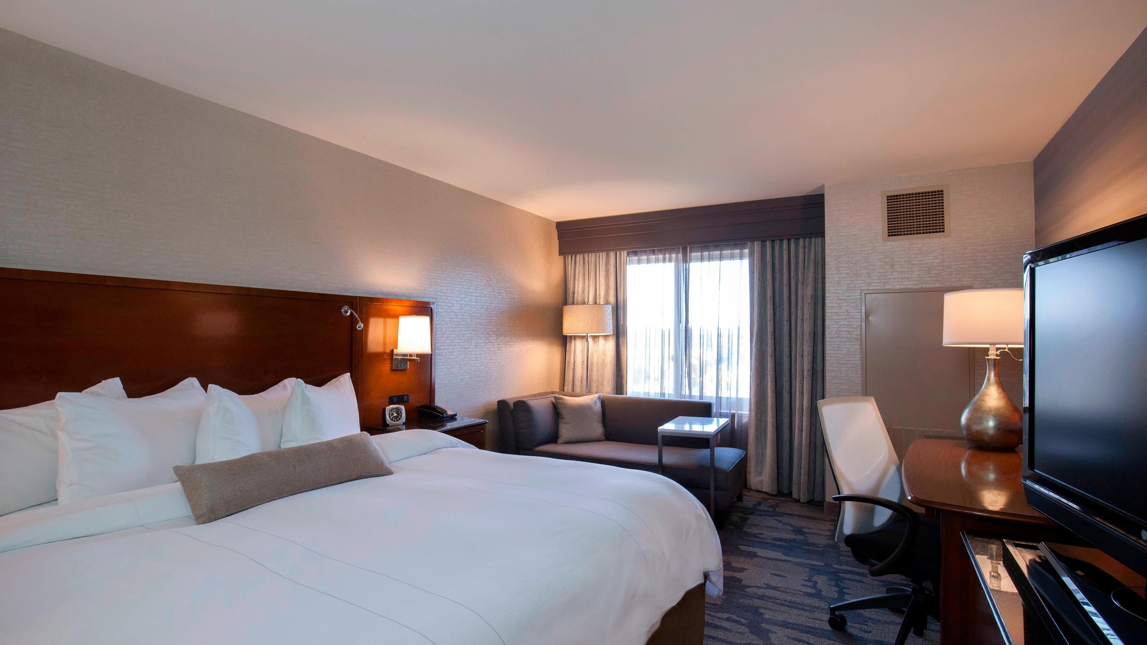 Rochester Airport Marriott — 12