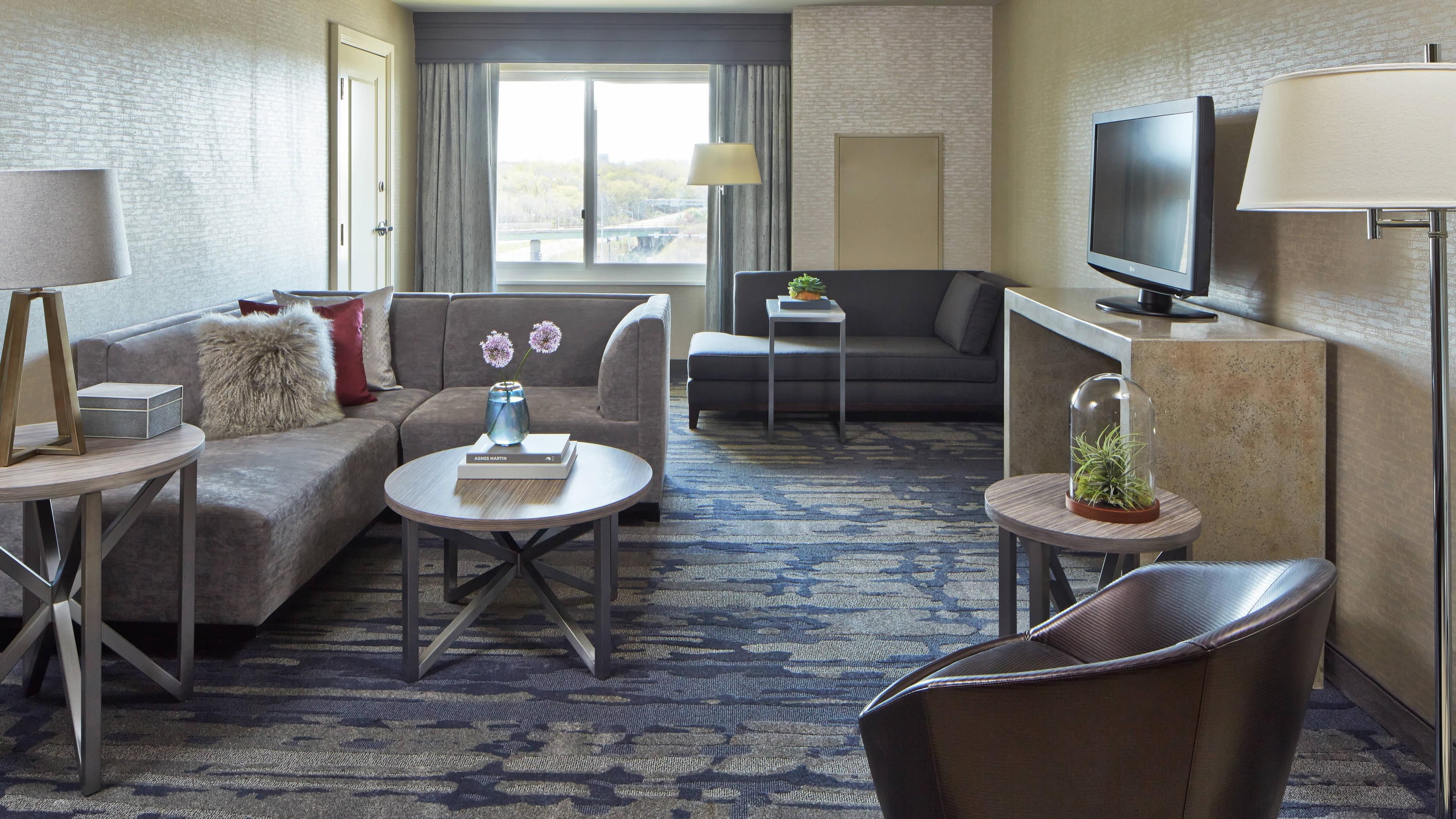 Rochester Airport Marriott - Image 5