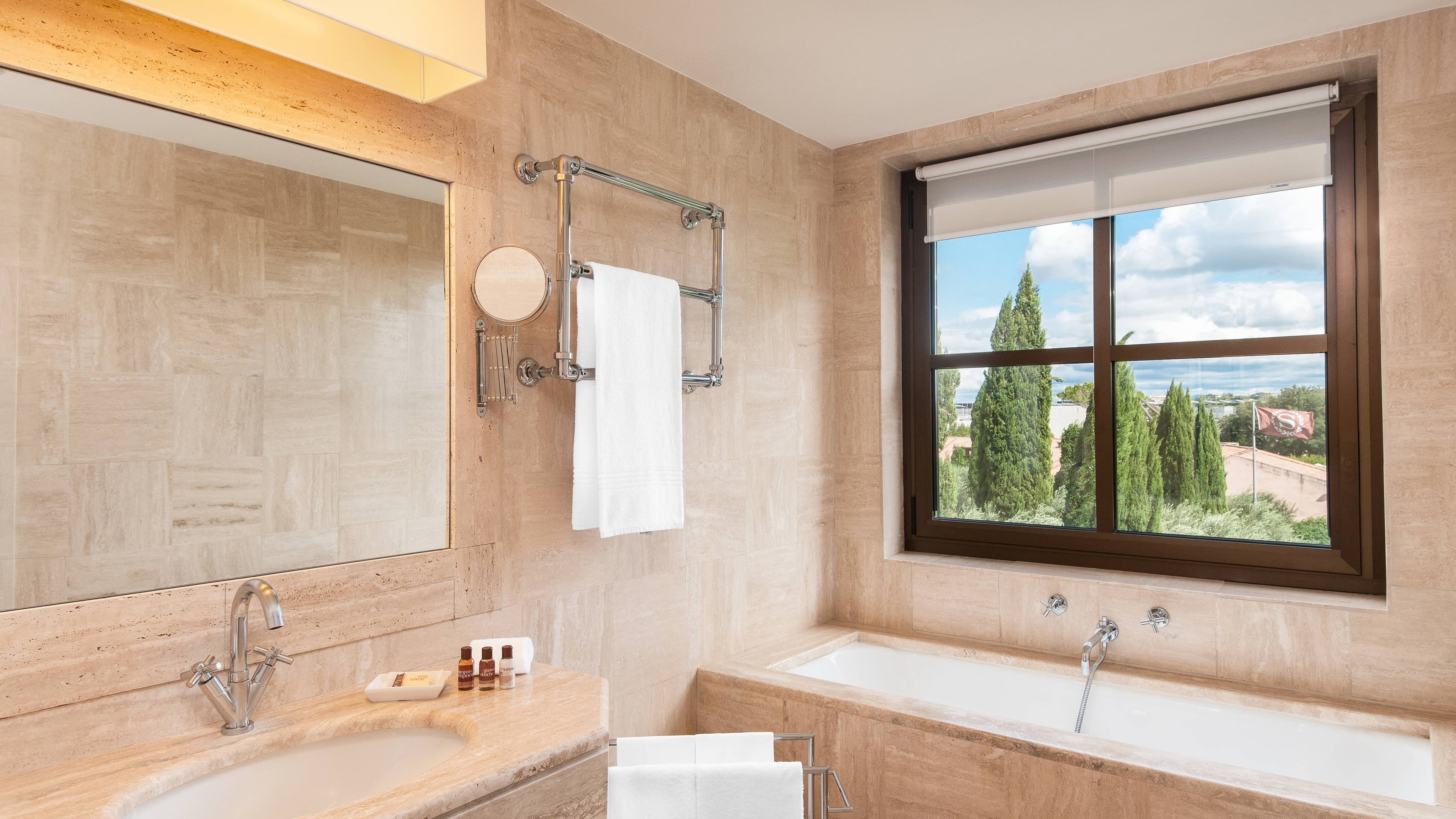 Sheraton Rome Parco de' Medici — 14