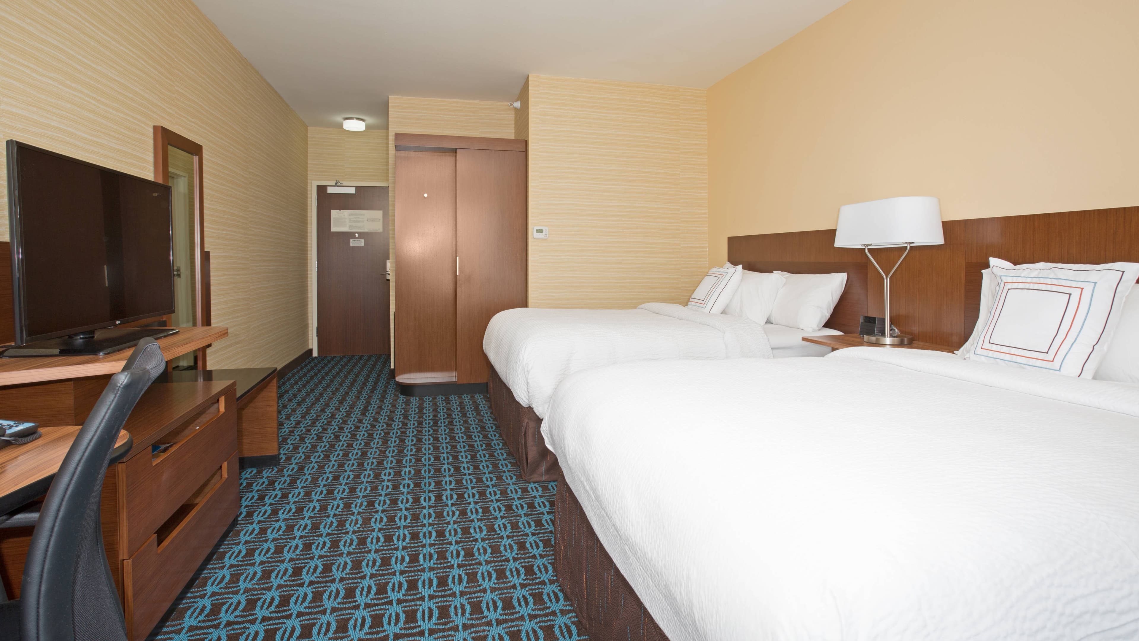 Fairfield Inn & Suites Burlington - Image 5