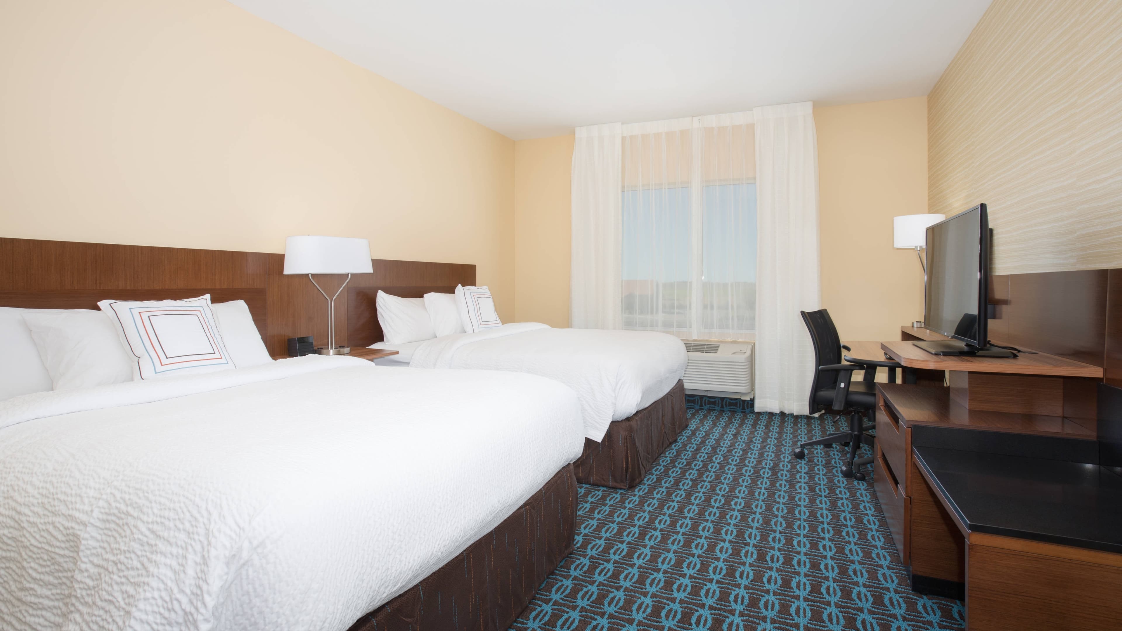 Fairfield Inn & Suites Burlington — 6