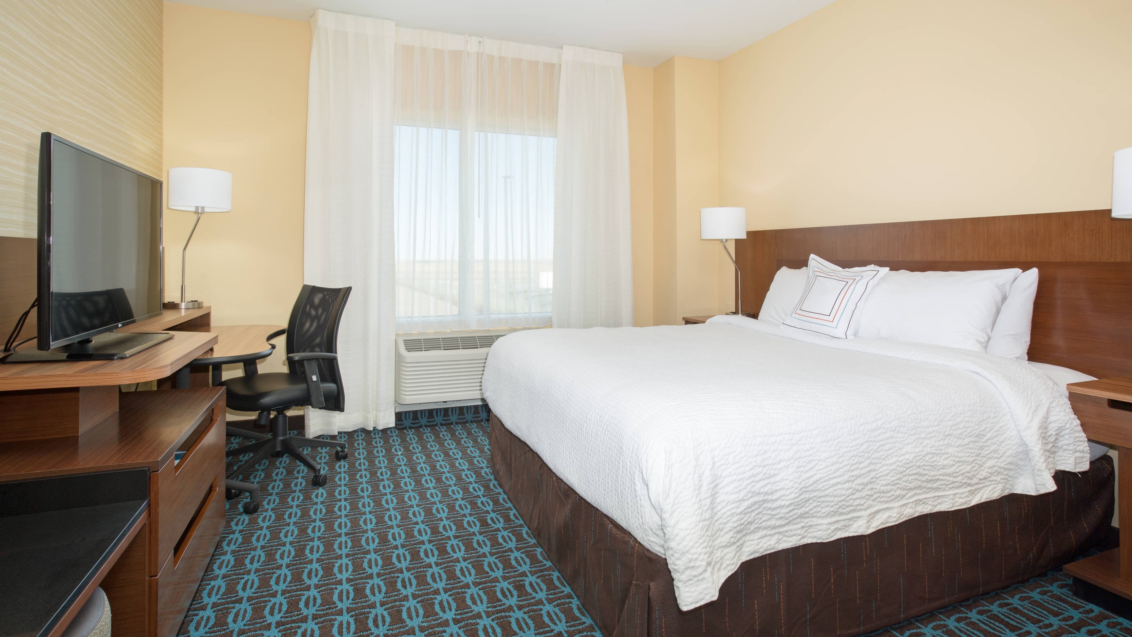 Fairfield Inn & Suites Burlington - Image 3