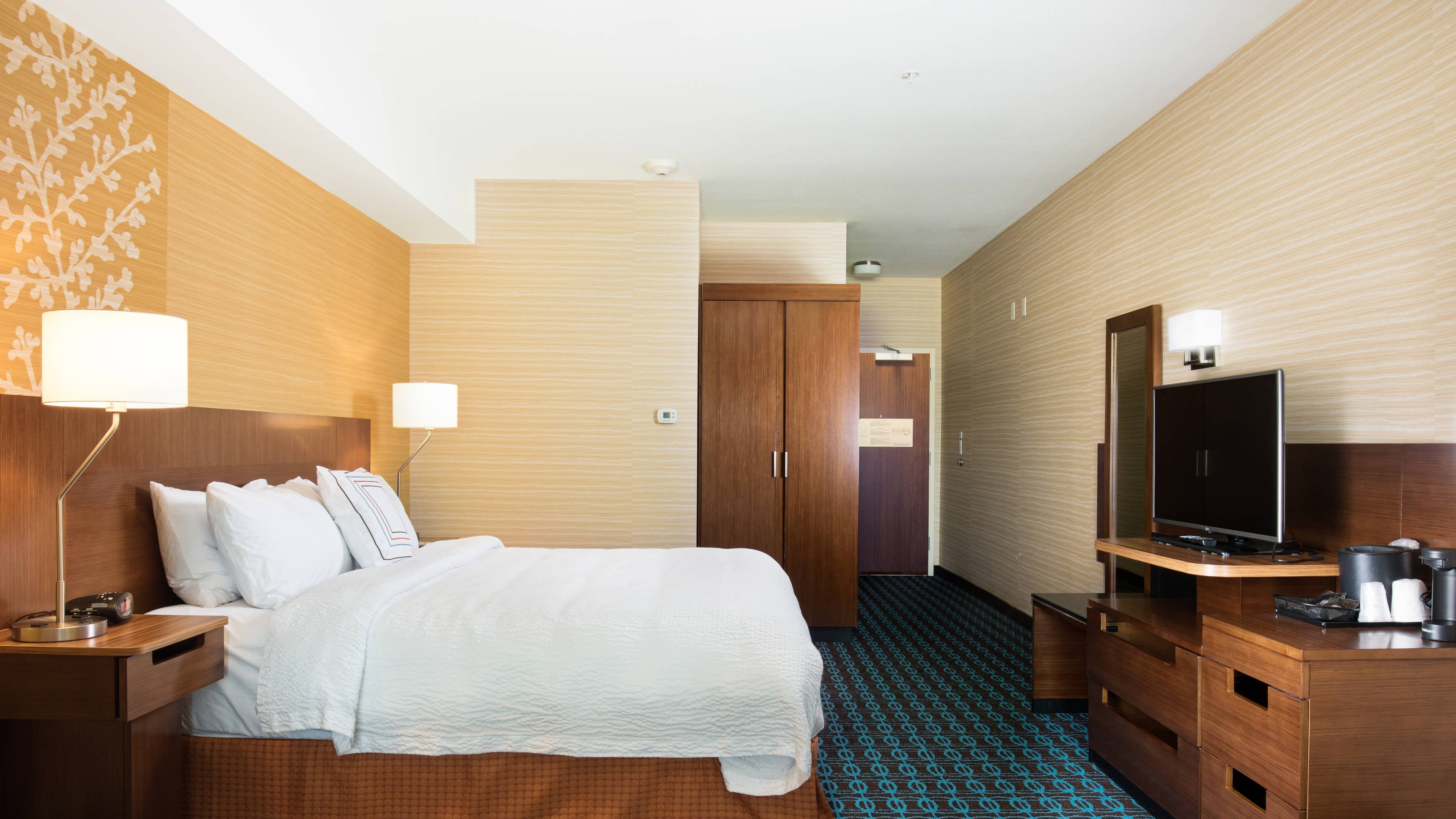 Fairfield Inn & Suites Rochester Mayo Clinic Area/Saint Marys — 12