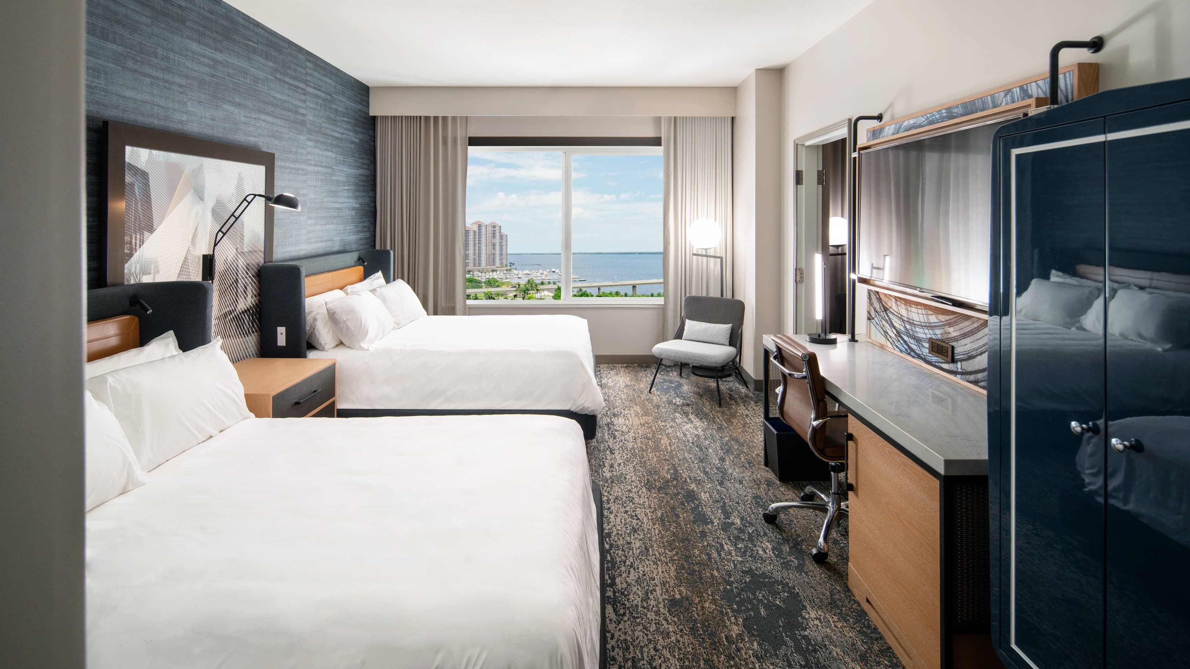 Luminary Hotel & Co., Autograph Collection — 12