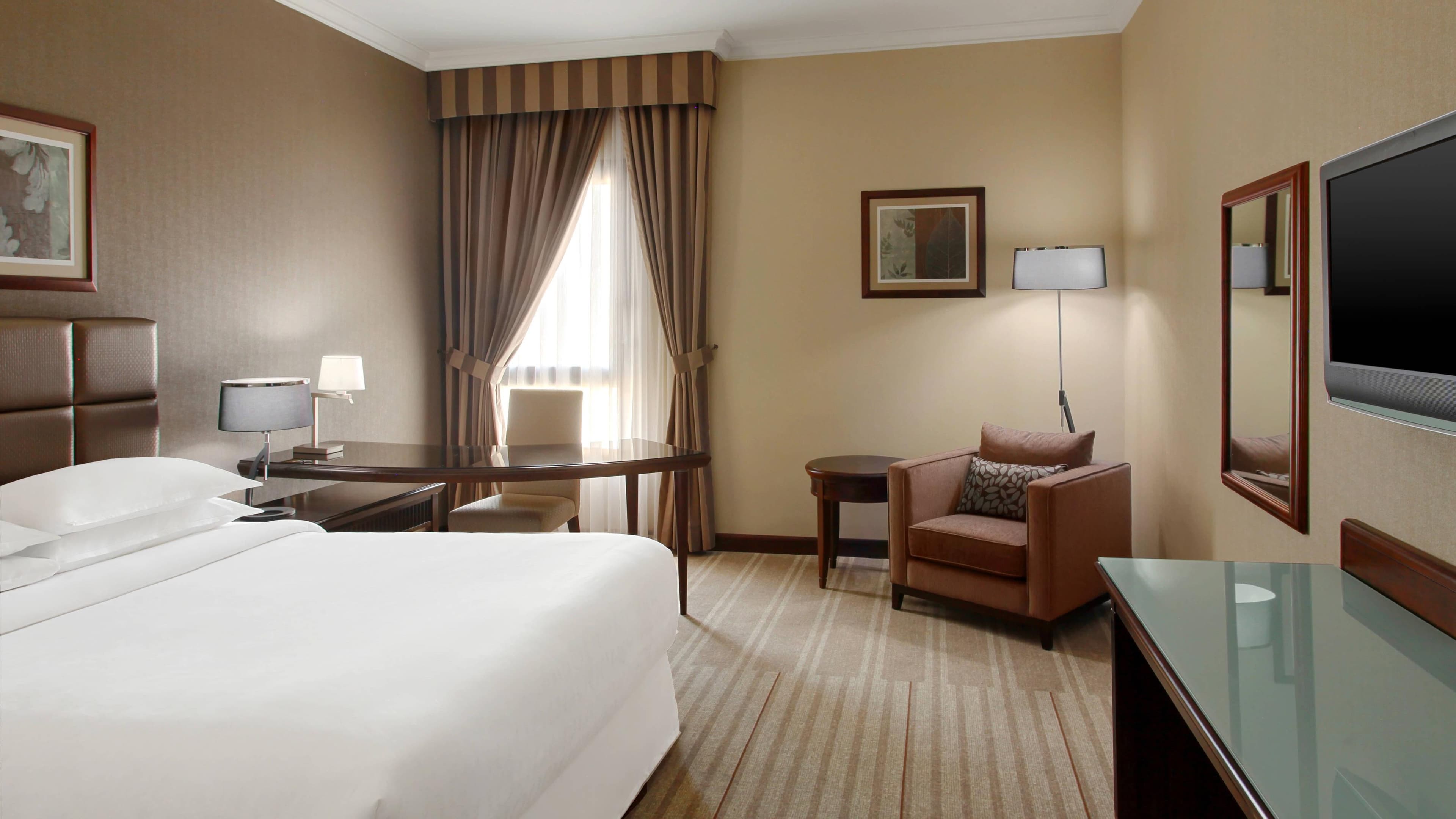 Executive Room - Image 2