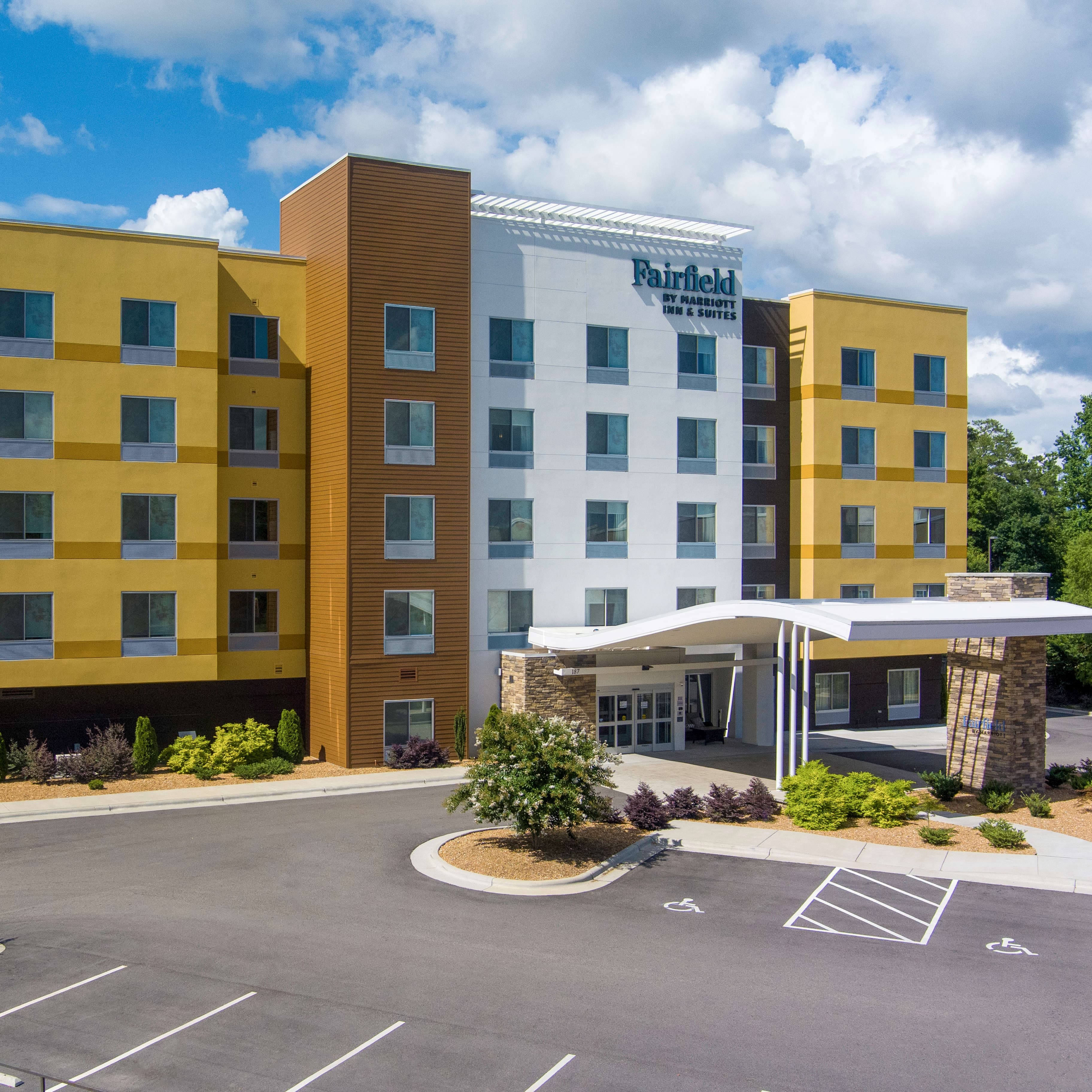 Fairfield Inn & Suites Rocky Mount - Image 1