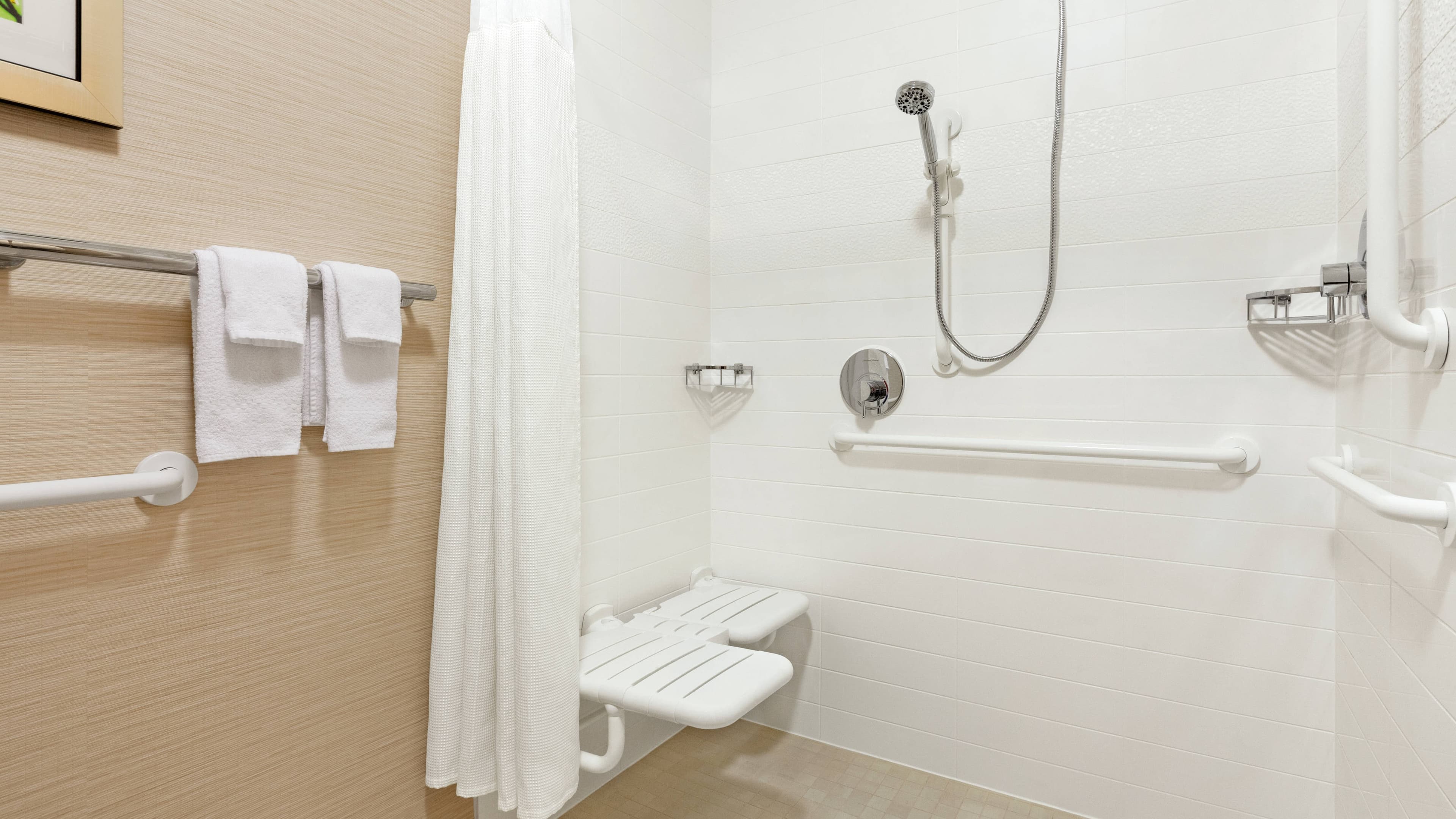 Fairfield Inn Roseville — 6