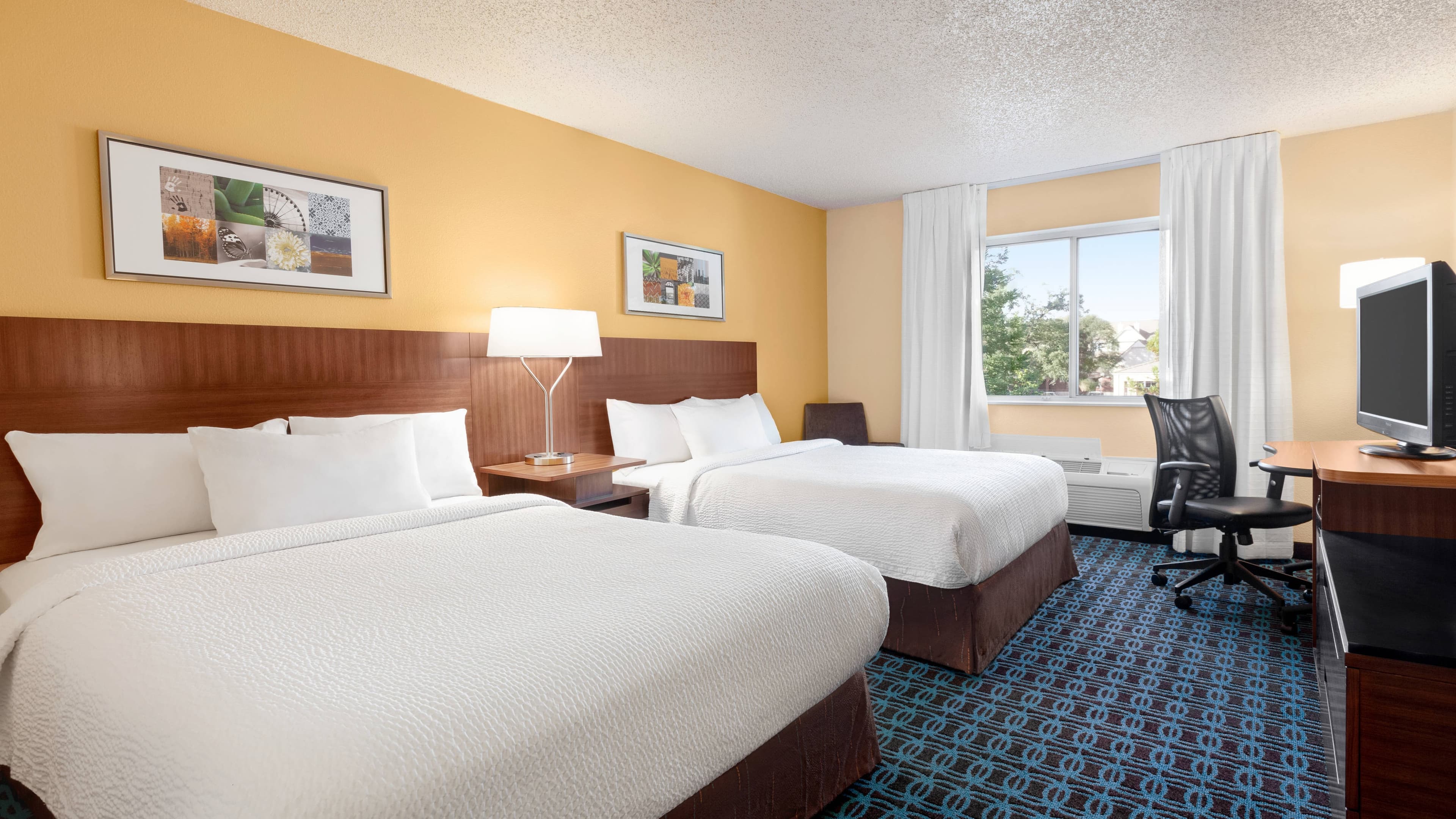 Fairfield Inn Roseville — 7